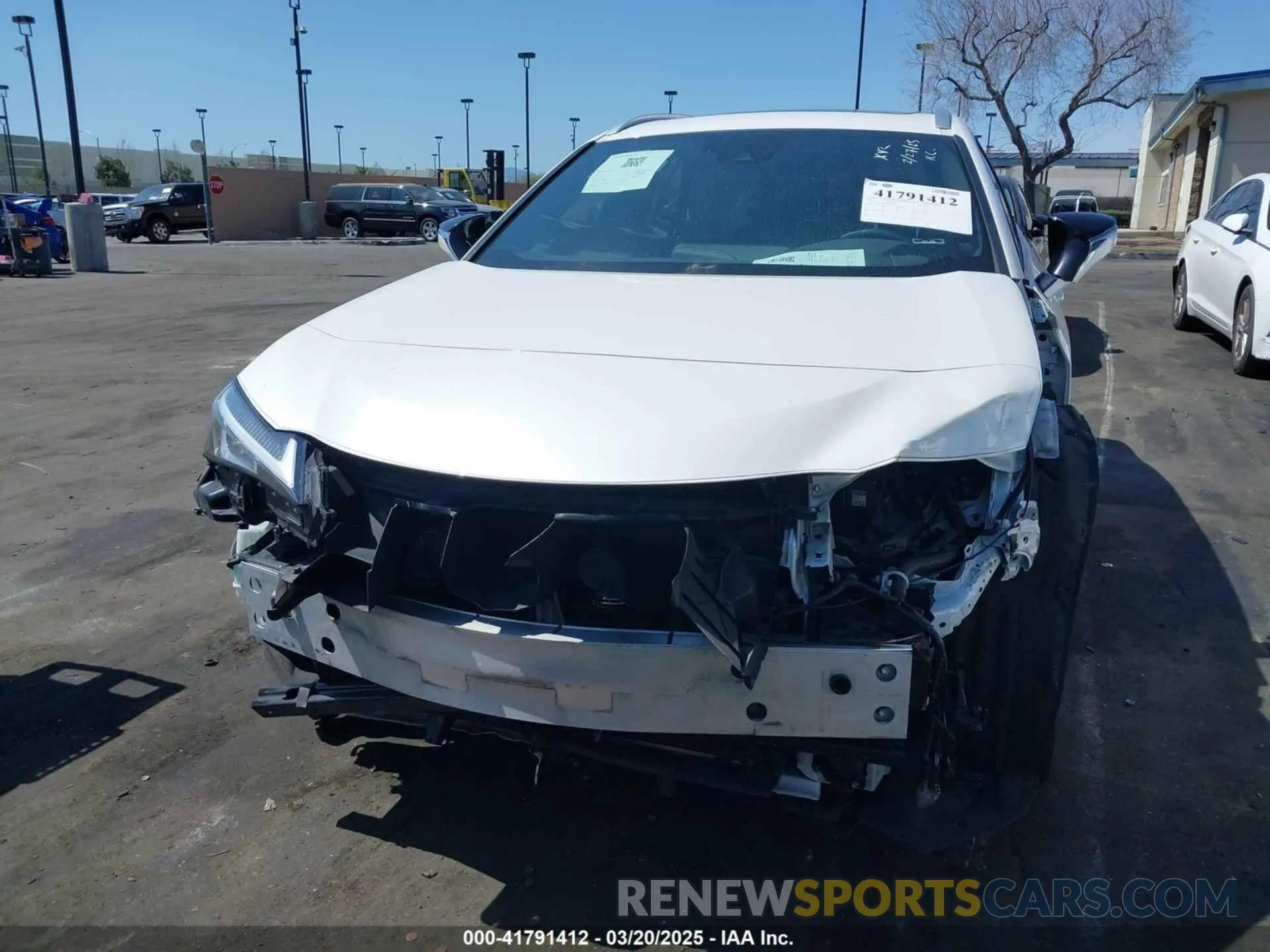 13 Фотография поврежденного автомобиля JTHY3JBH3K2002849 LEXUS UX 200 2019