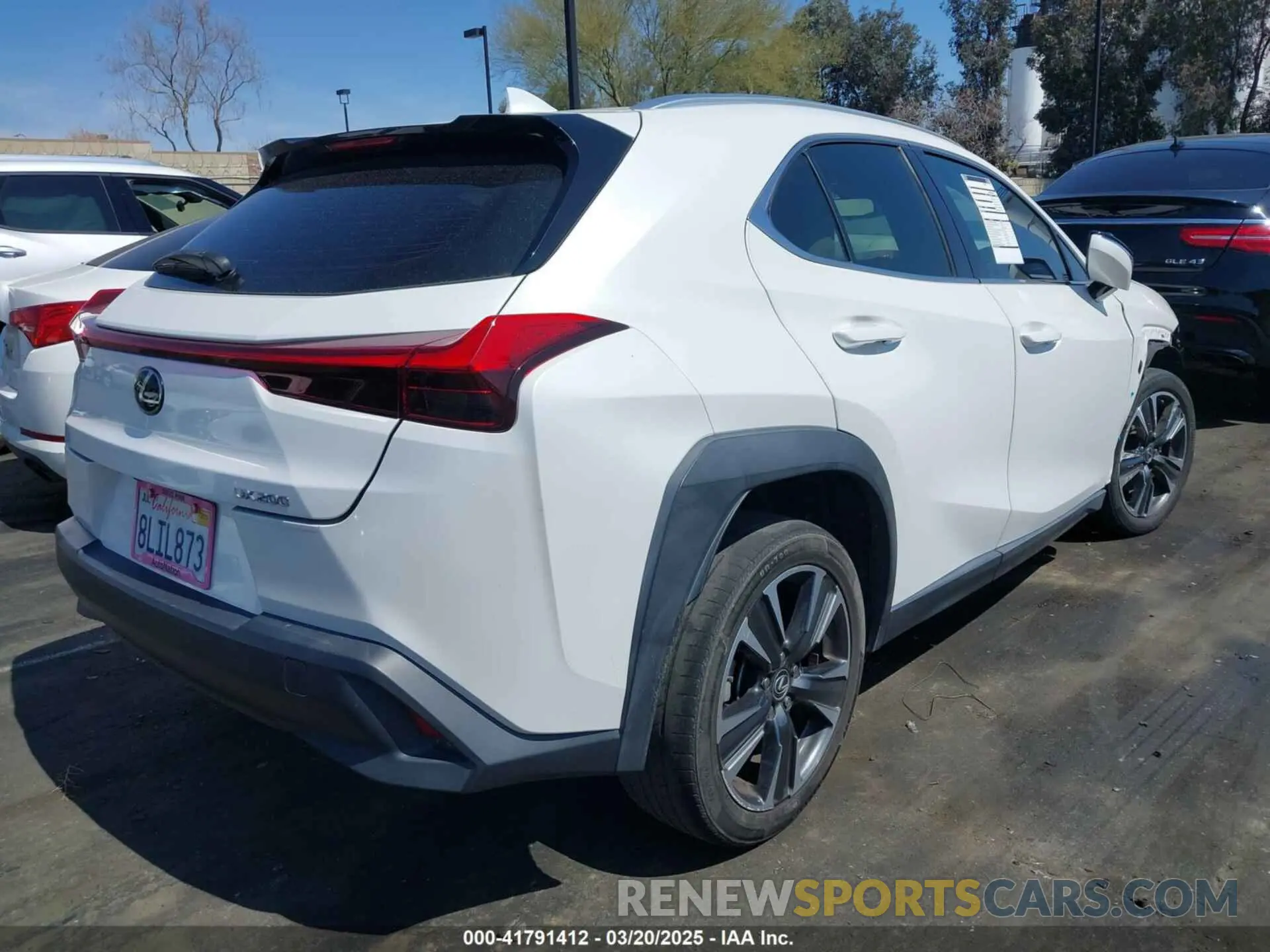 4 Фотография поврежденного автомобиля JTHY3JBH3K2002849 LEXUS UX 200 2019
