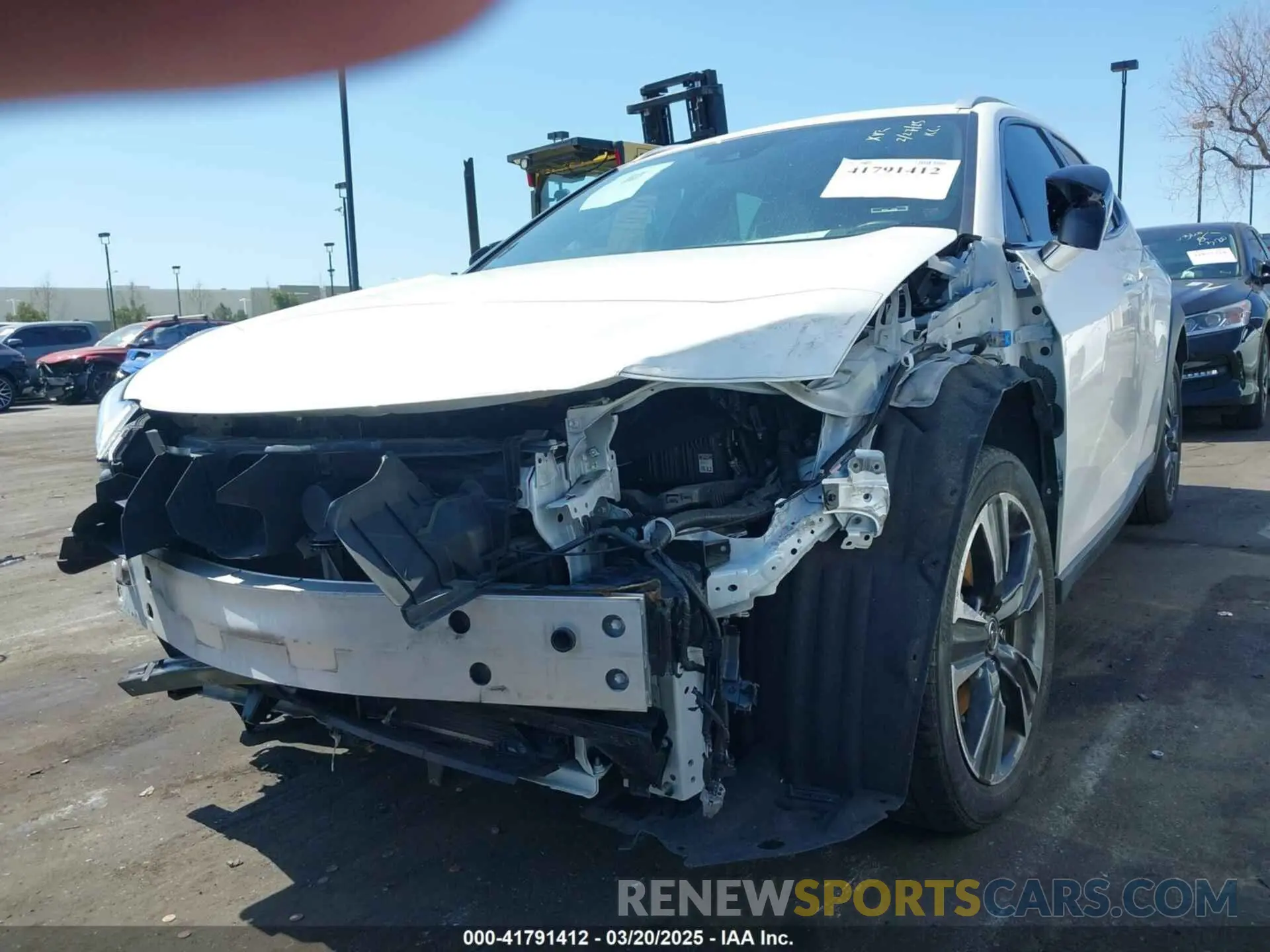 6 Фотография поврежденного автомобиля JTHY3JBH3K2002849 LEXUS UX 200 2019