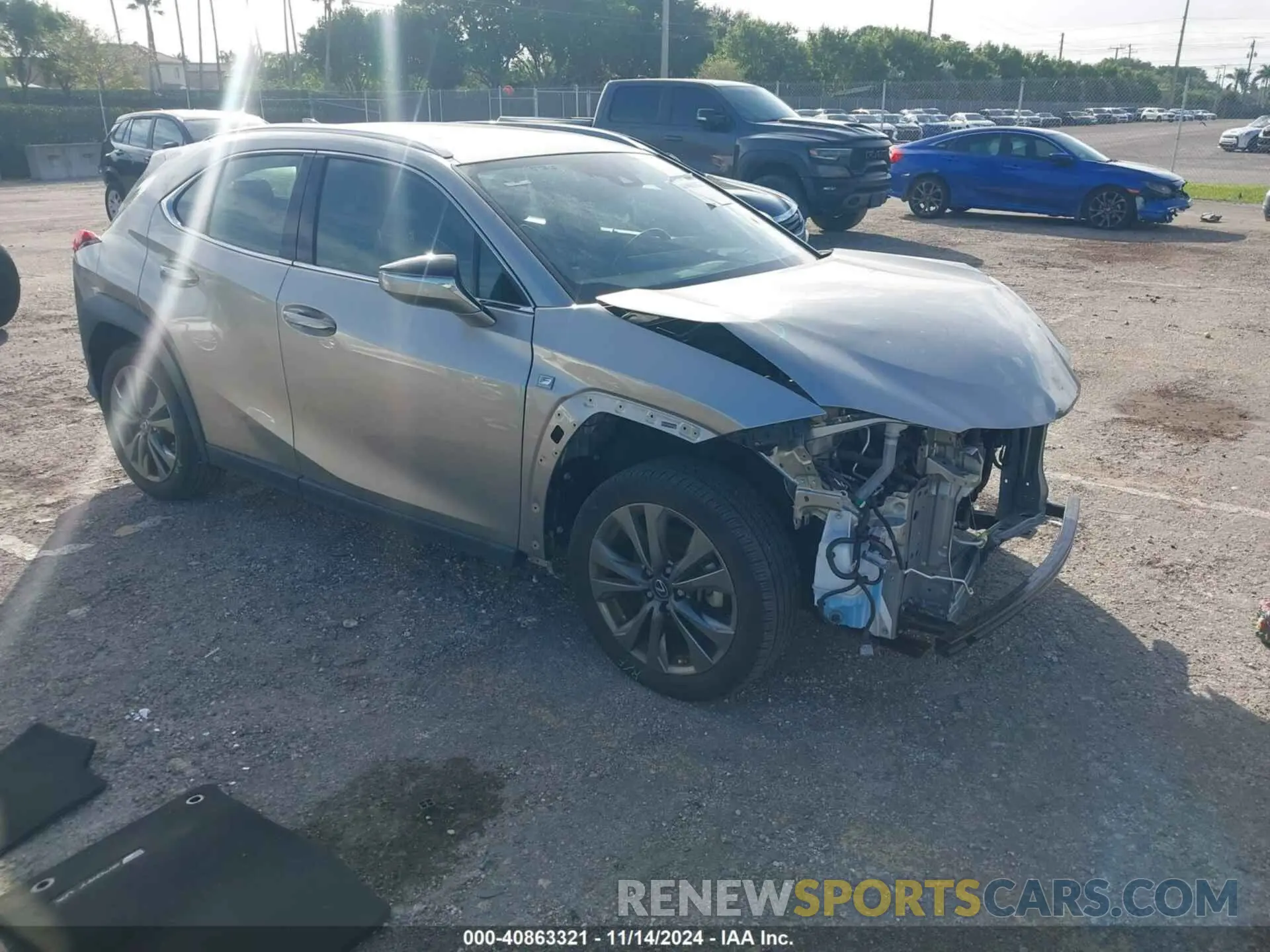 1 Фотография поврежденного автомобиля JTHY3JBH3K2014256 LEXUS UX 200 2019