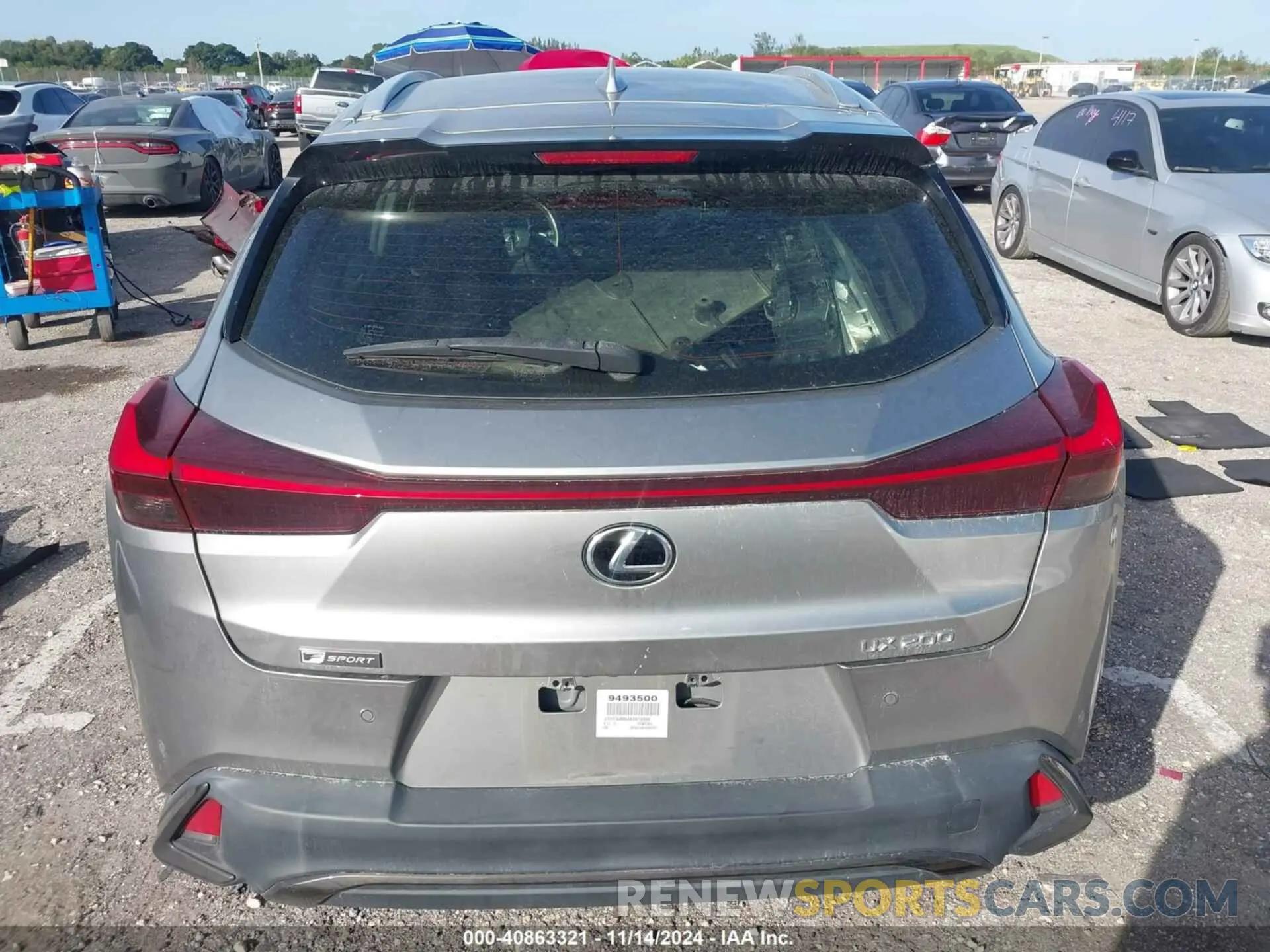 17 Фотография поврежденного автомобиля JTHY3JBH3K2014256 LEXUS UX 200 2019