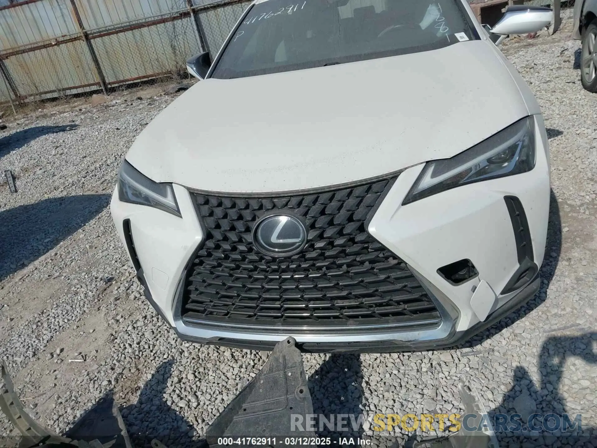 12 Photograph of a damaged car JTHY3JBH4K2014881 LEXUS UX 200 2019