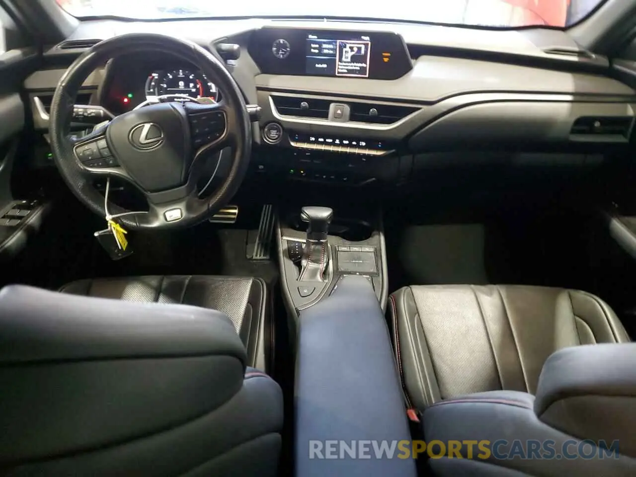 8 Фотография поврежденного автомобиля JTHY3JBH4K2016646 LEXUS UX 200 2019