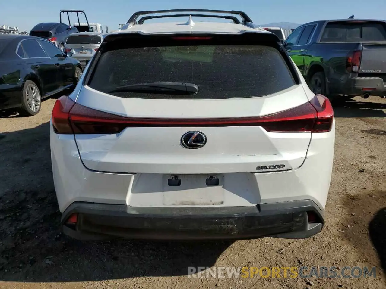 6 Photograph of a damaged car JTHY3JBH5K2014971 LEXUS UX 200 2019