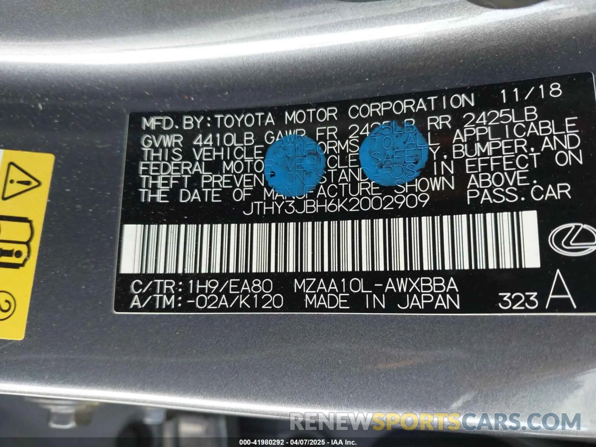 9 Photograph of a damaged car JTHY3JBH6K2002909 LEXUS UX 200 2019