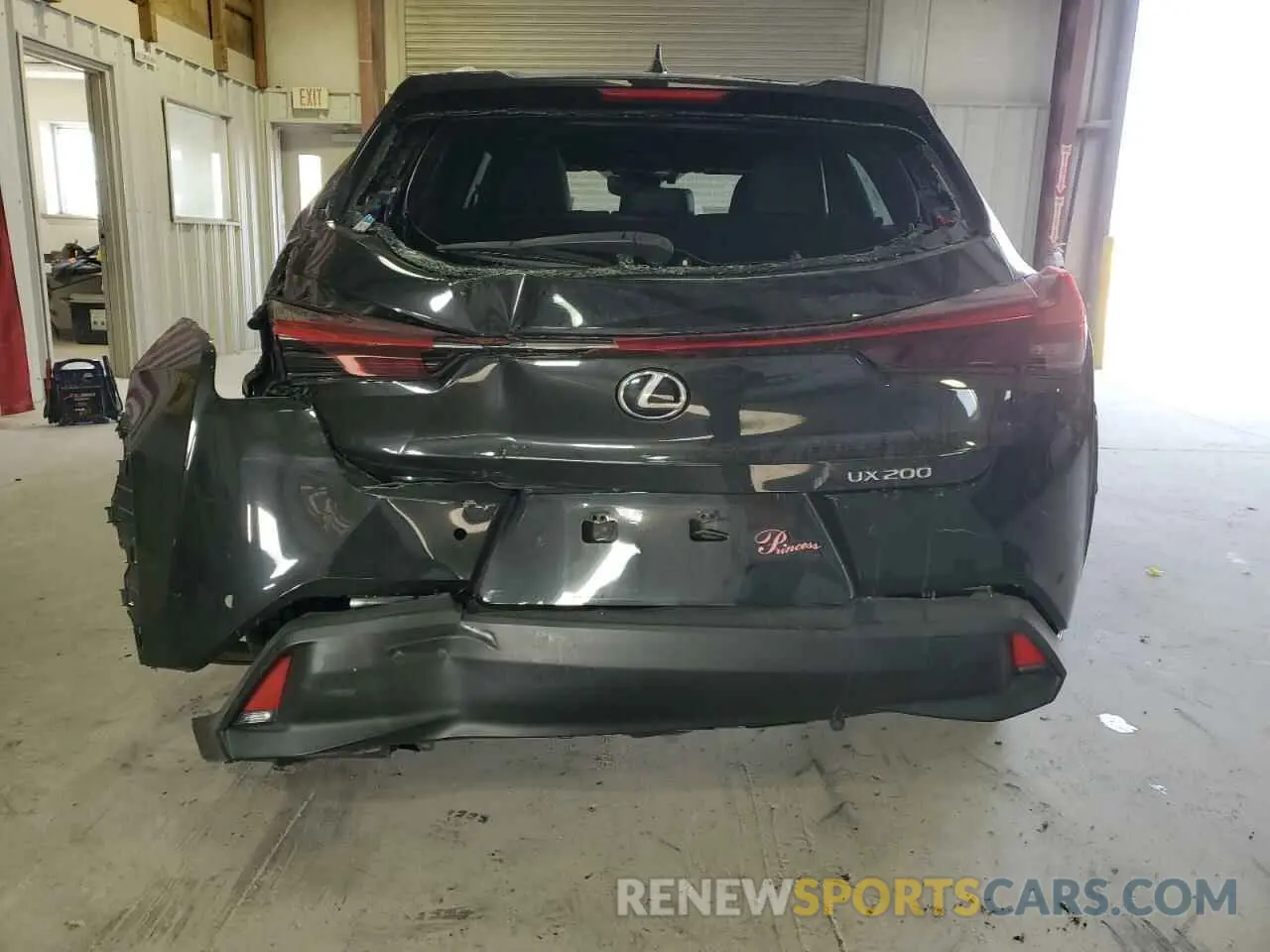 6 Фотография поврежденного автомобиля JTHY3JBH6K2003557 LEXUS UX 200 2019