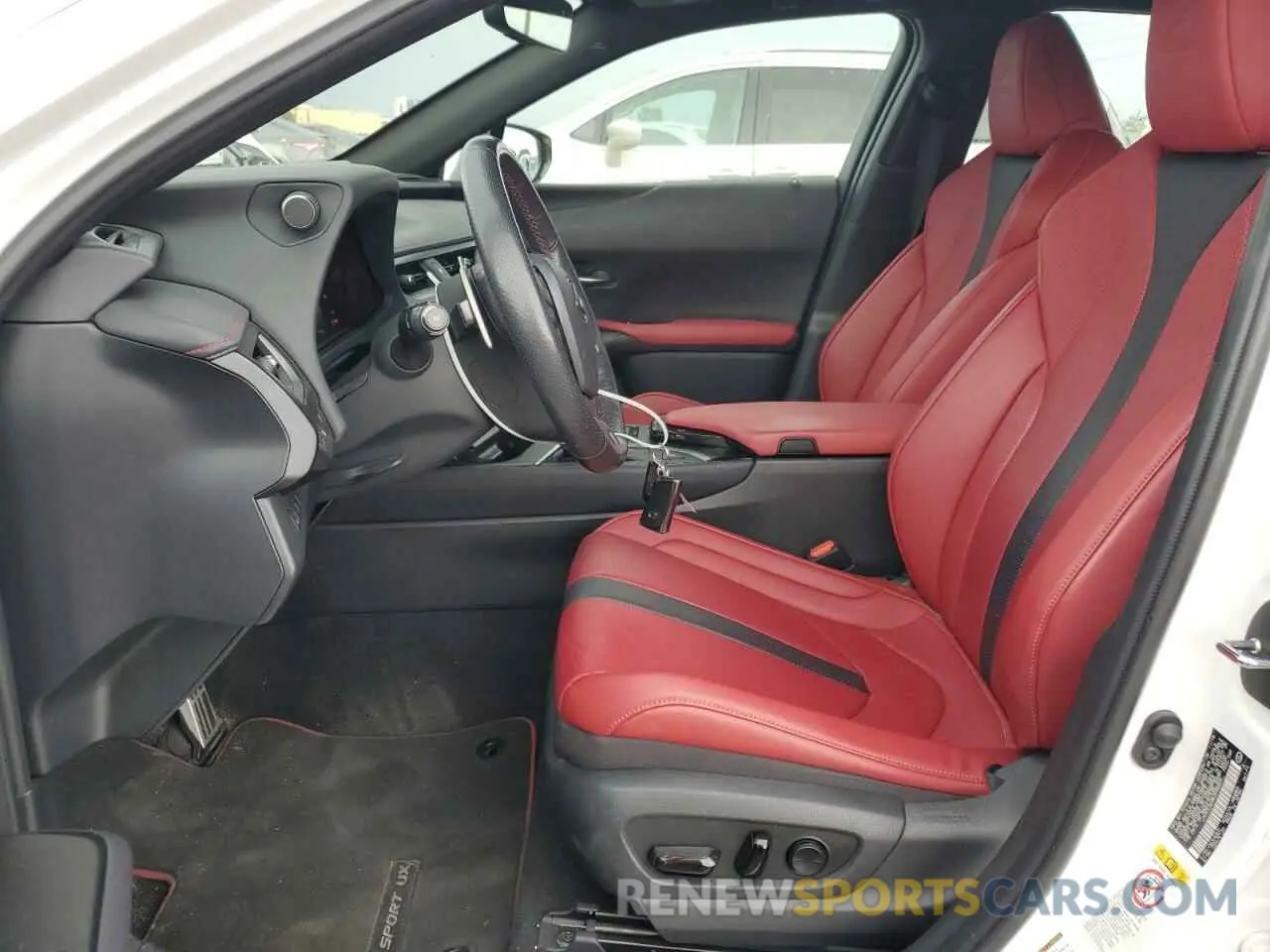 7 Фотография поврежденного автомобиля JTHY3JBH8K2005424 LEXUS UX 200 2019