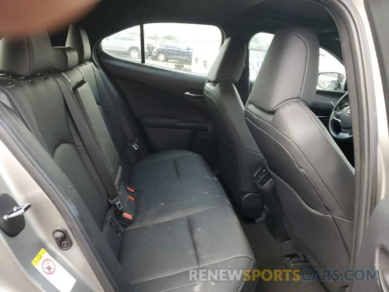 11 Photograph of a damaged car JTHY3JBH8K2011997 LEXUS UX 200 2019