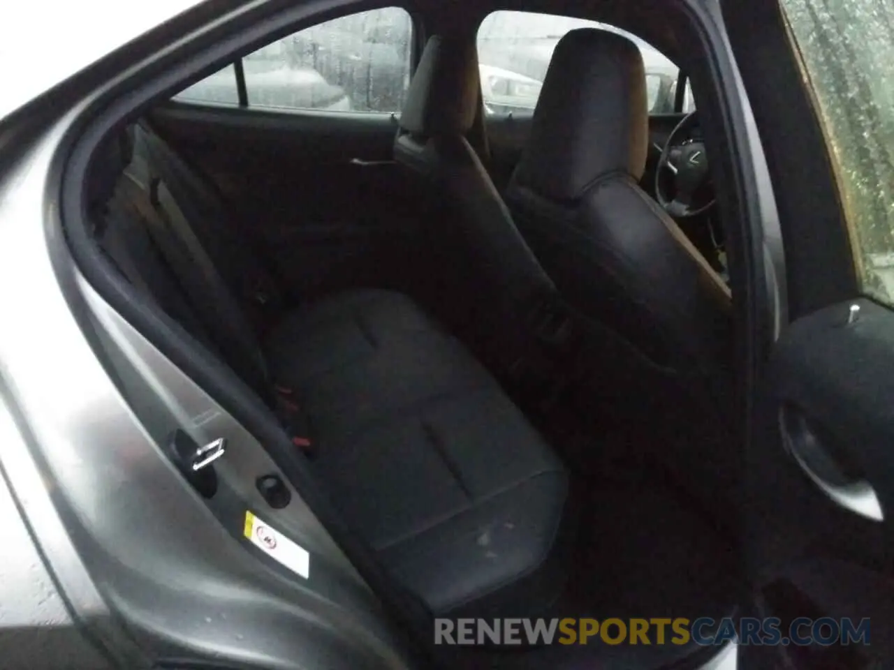 6 Photograph of a damaged car JTHY3JBH8K2011997 LEXUS UX 200 2019