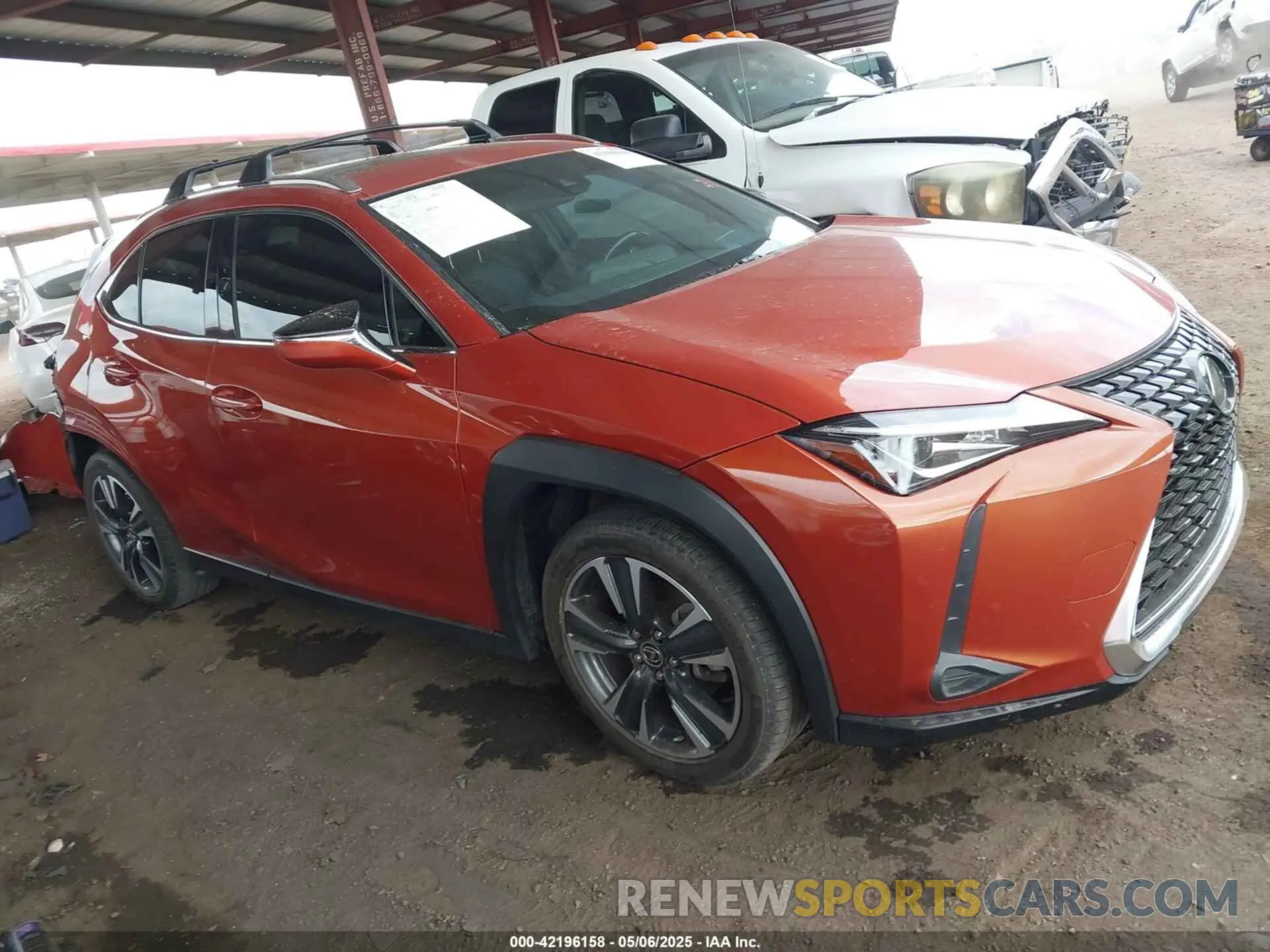 1 Photograph of a damaged car JTHY3JBH9K2005464 LEXUS UX 200 2019