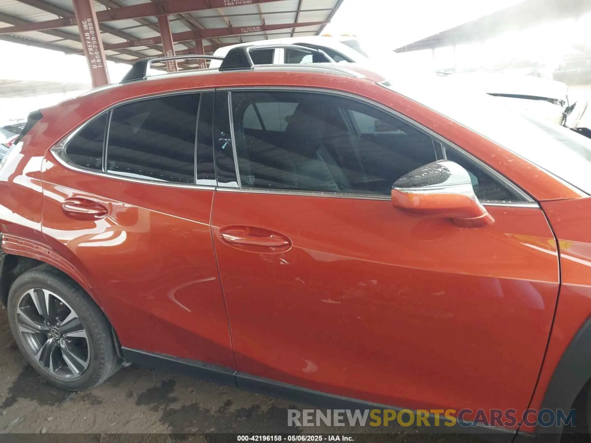 14 Photograph of a damaged car JTHY3JBH9K2005464 LEXUS UX 200 2019