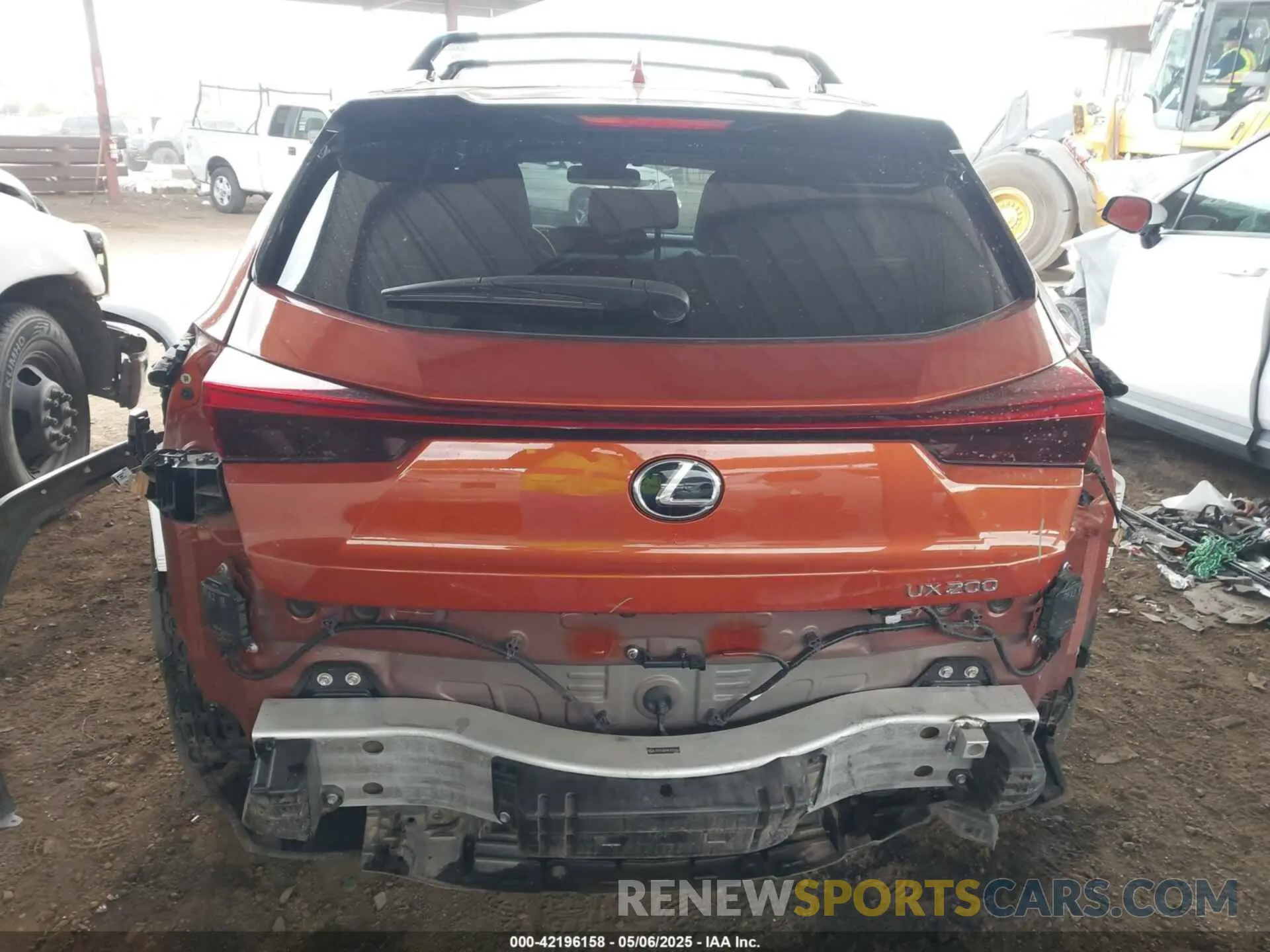 17 Photograph of a damaged car JTHY3JBH9K2005464 LEXUS UX 200 2019