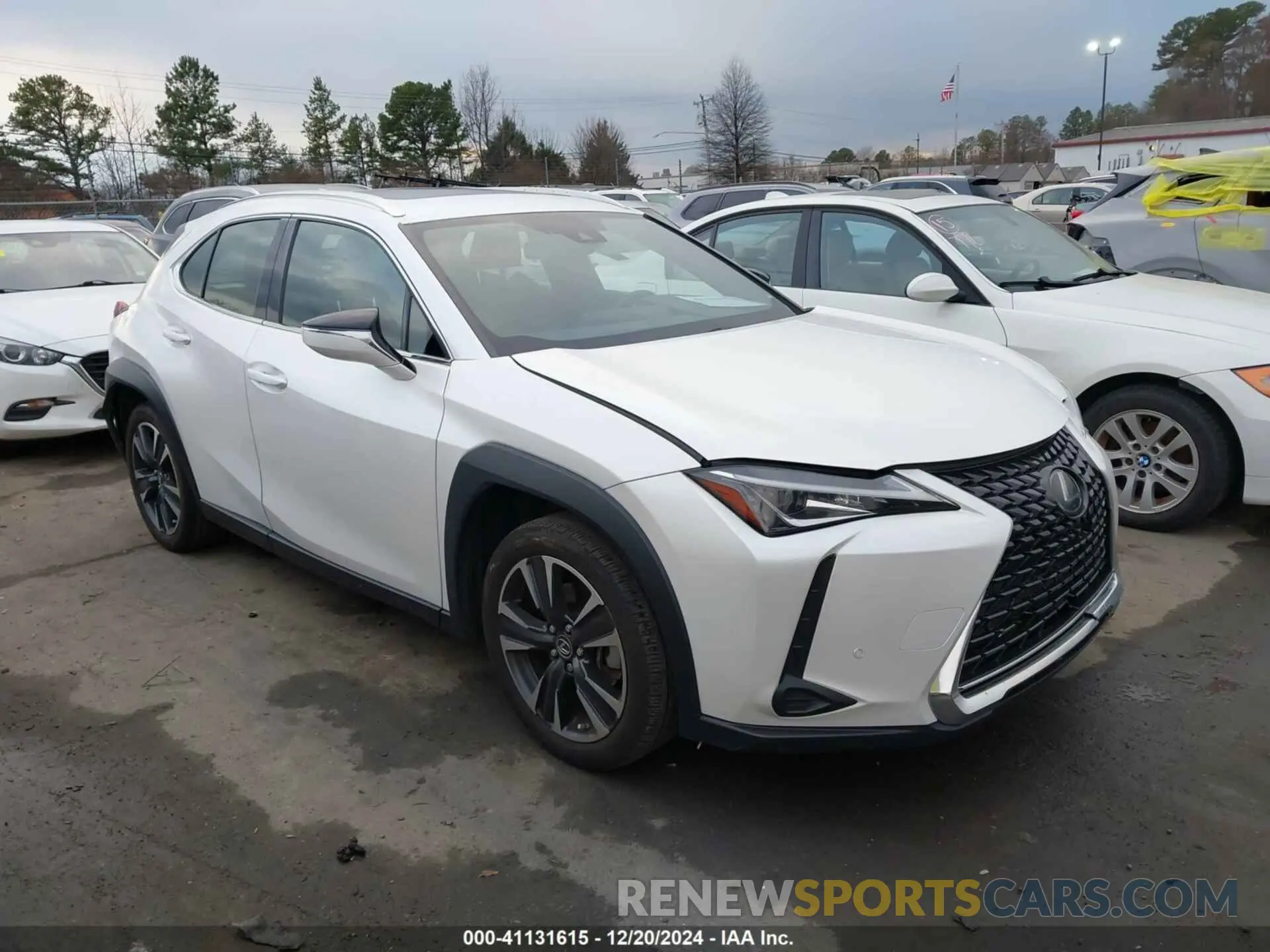 1 Фотография поврежденного автомобиля JTHX3JBH1L2030114 LEXUS UX 200 2020