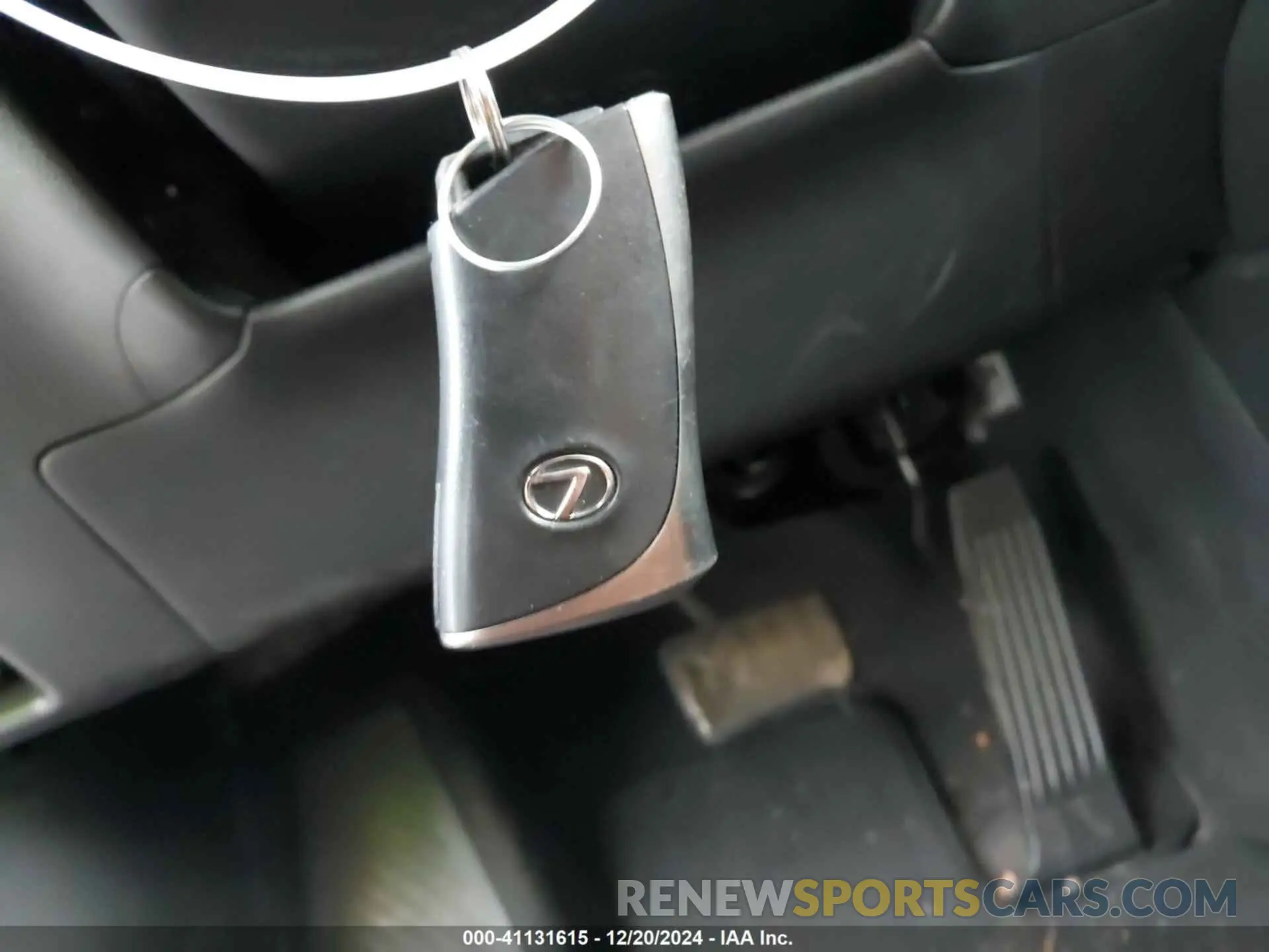11 Фотография поврежденного автомобиля JTHX3JBH1L2030114 LEXUS UX 200 2020