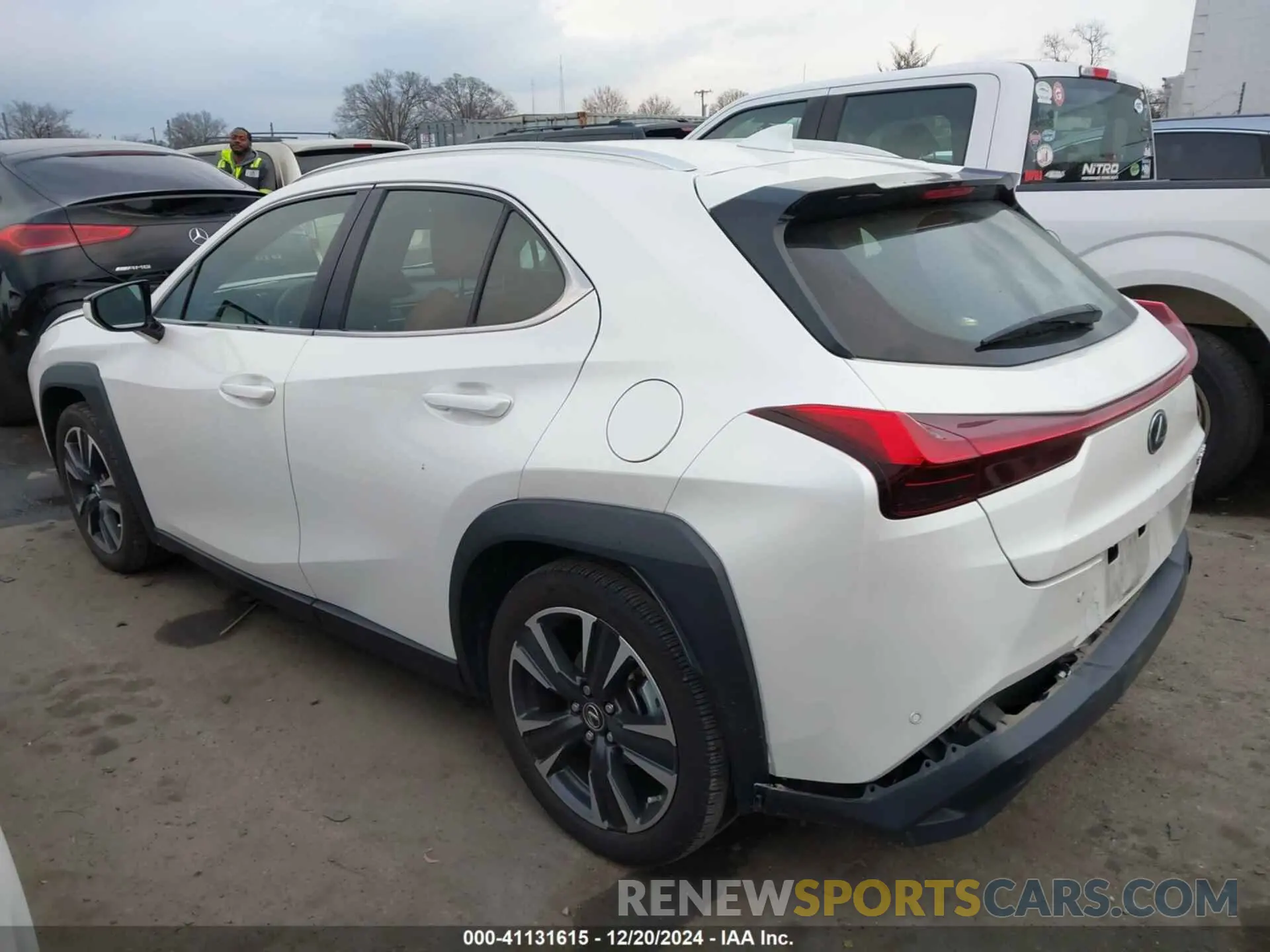 14 Фотография поврежденного автомобиля JTHX3JBH1L2030114 LEXUS UX 200 2020