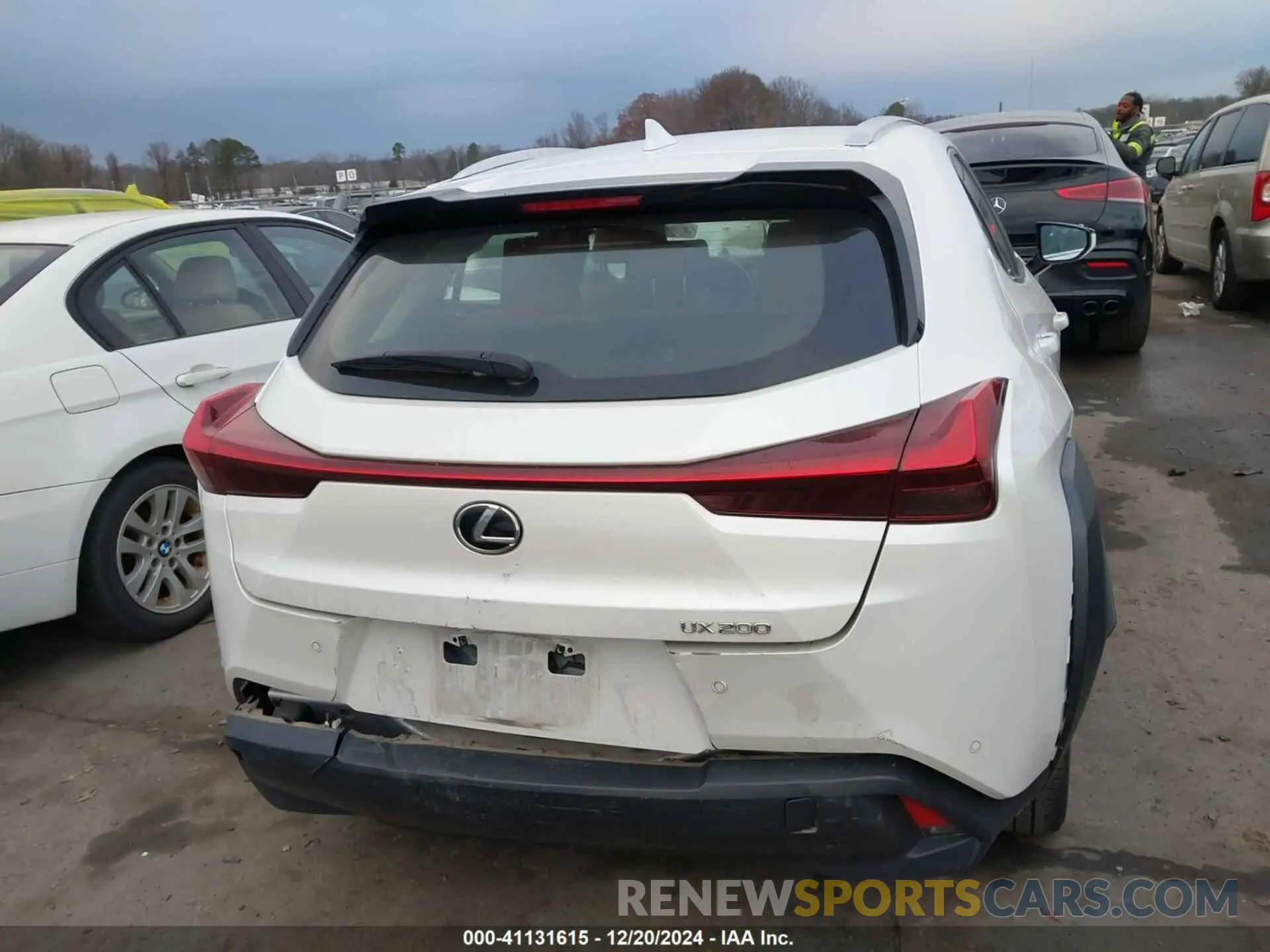 16 Фотография поврежденного автомобиля JTHX3JBH1L2030114 LEXUS UX 200 2020