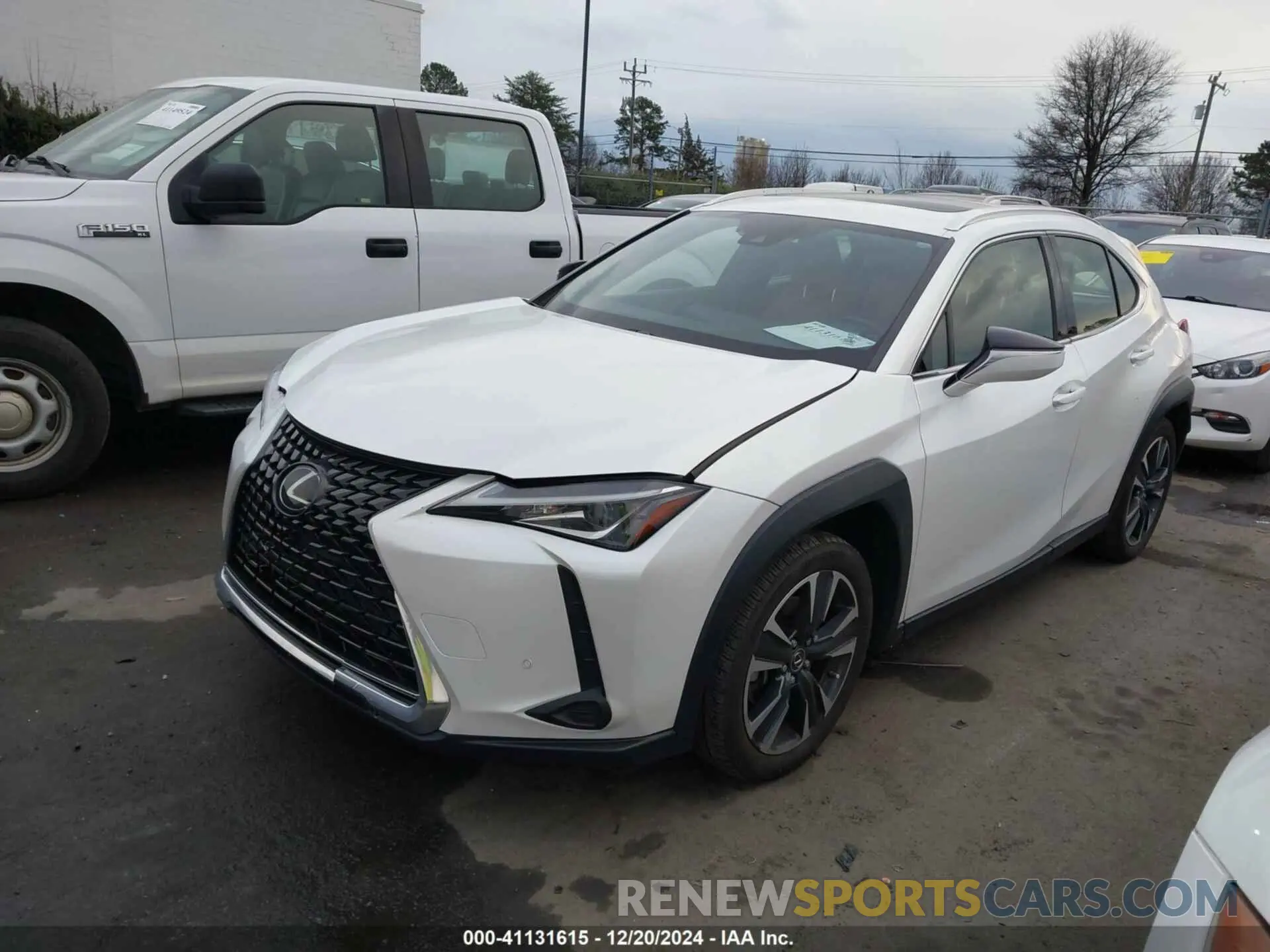 2 Фотография поврежденного автомобиля JTHX3JBH1L2030114 LEXUS UX 200 2020