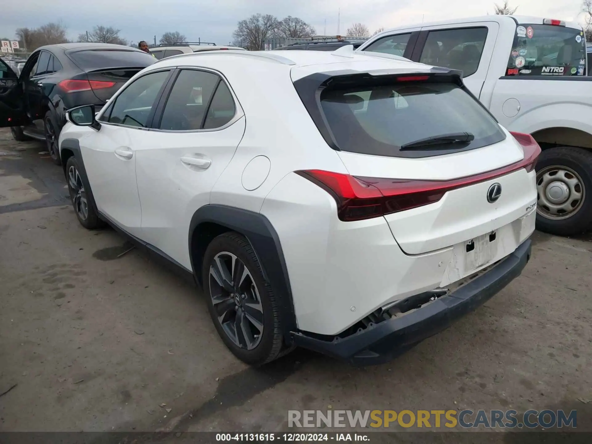 3 Фотография поврежденного автомобиля JTHX3JBH1L2030114 LEXUS UX 200 2020