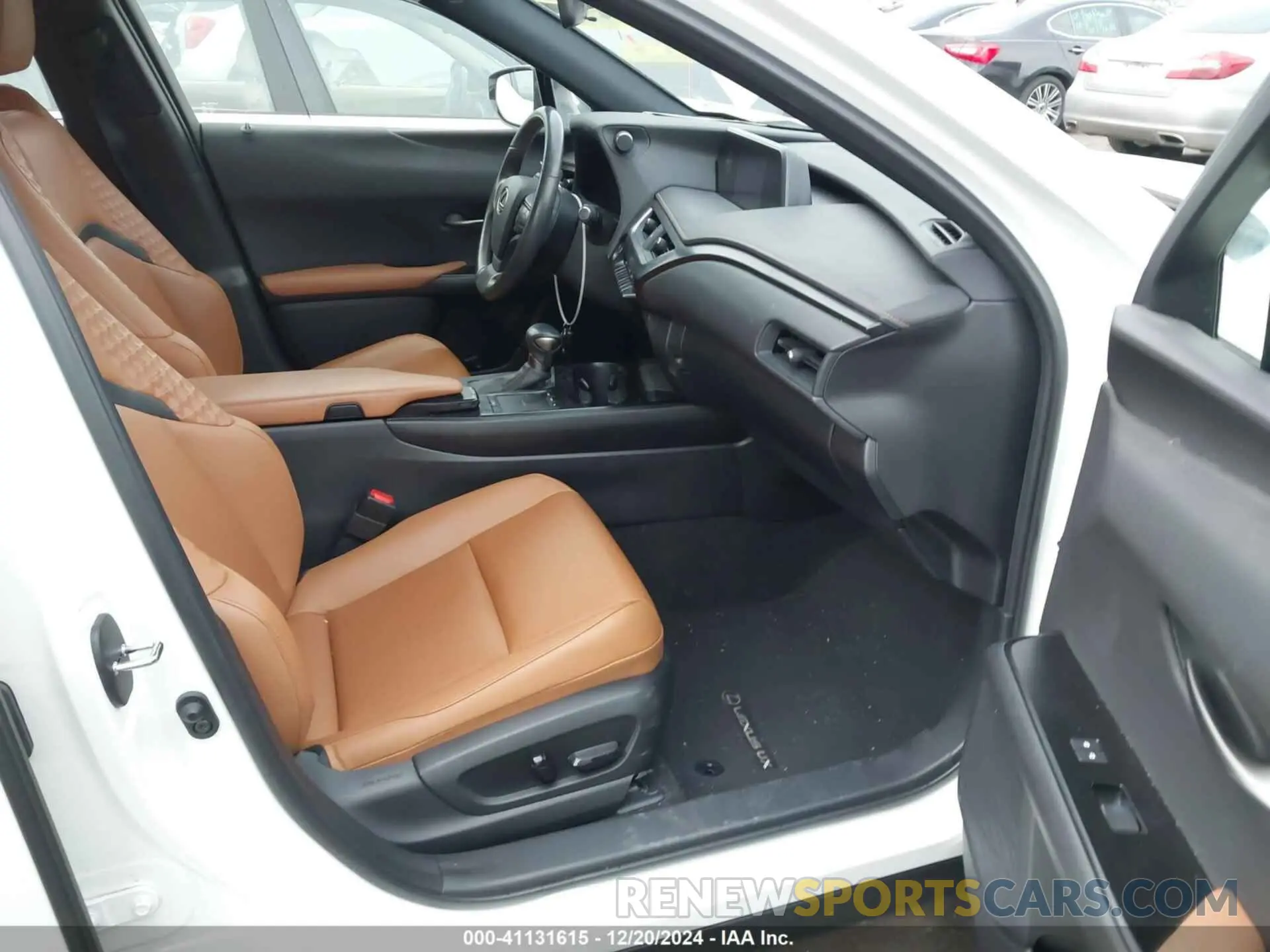 5 Фотография поврежденного автомобиля JTHX3JBH1L2030114 LEXUS UX 200 2020
