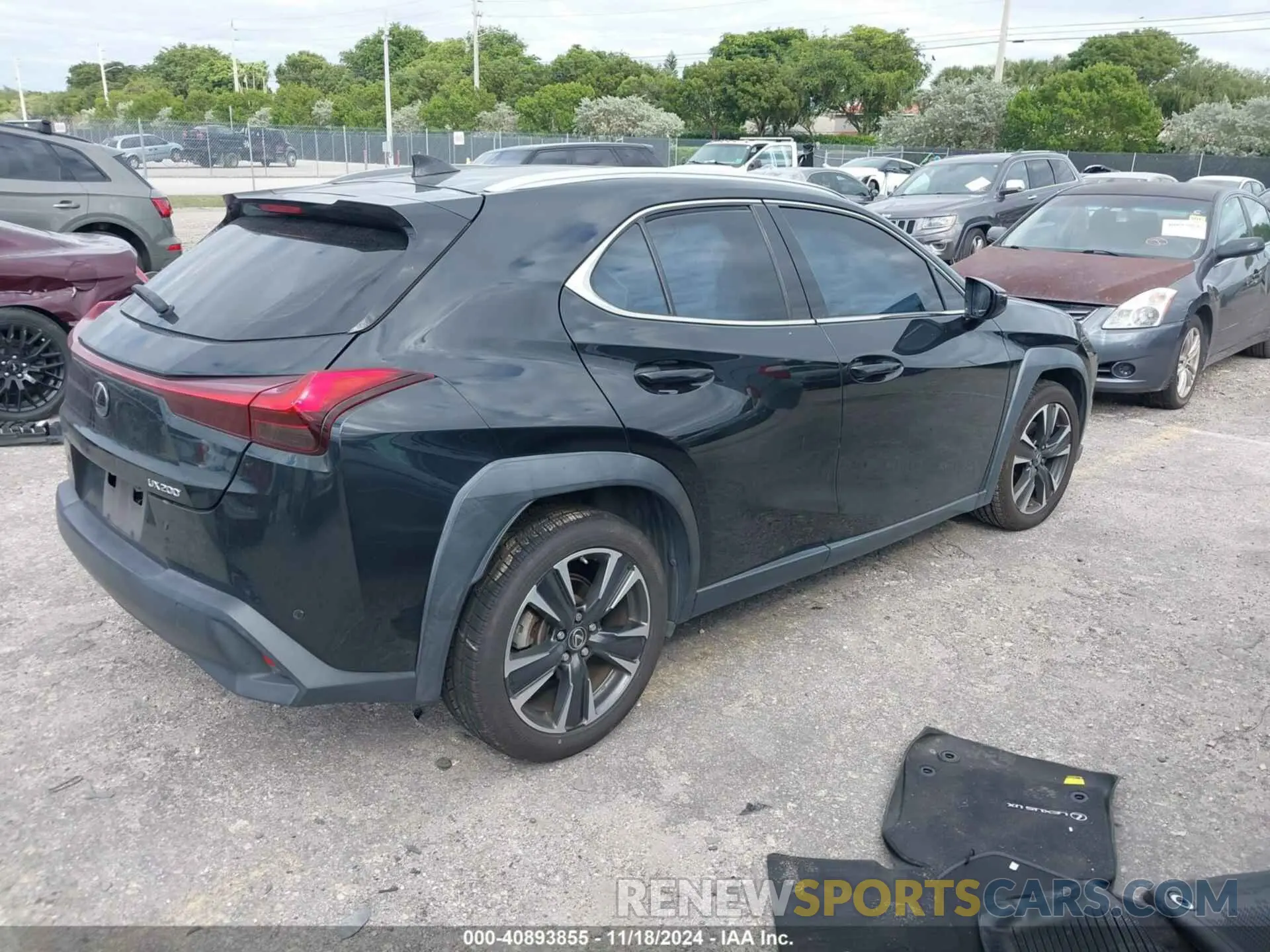 4 Фотография поврежденного автомобиля JTHX3JBH3L2030132 LEXUS UX 200 2020