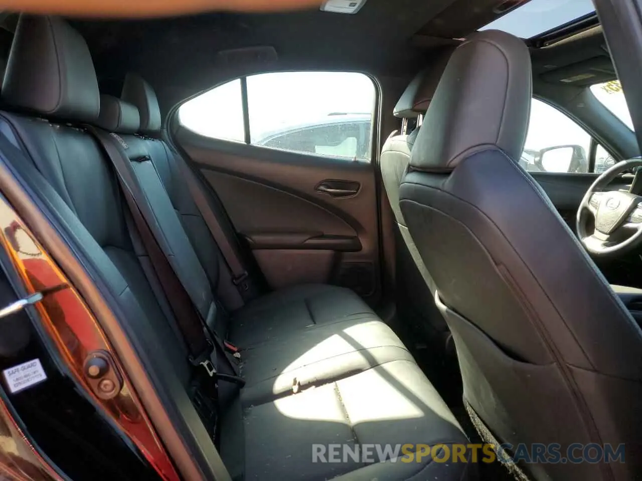10 Фотография поврежденного автомобиля JTHP3JBH6M2034578 LEXUS UX 200 2021