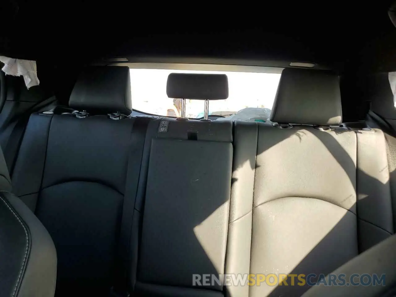 10 Photograph of a damaged car JTHX3JBH1M2036853 LEXUS UX 200 2021
