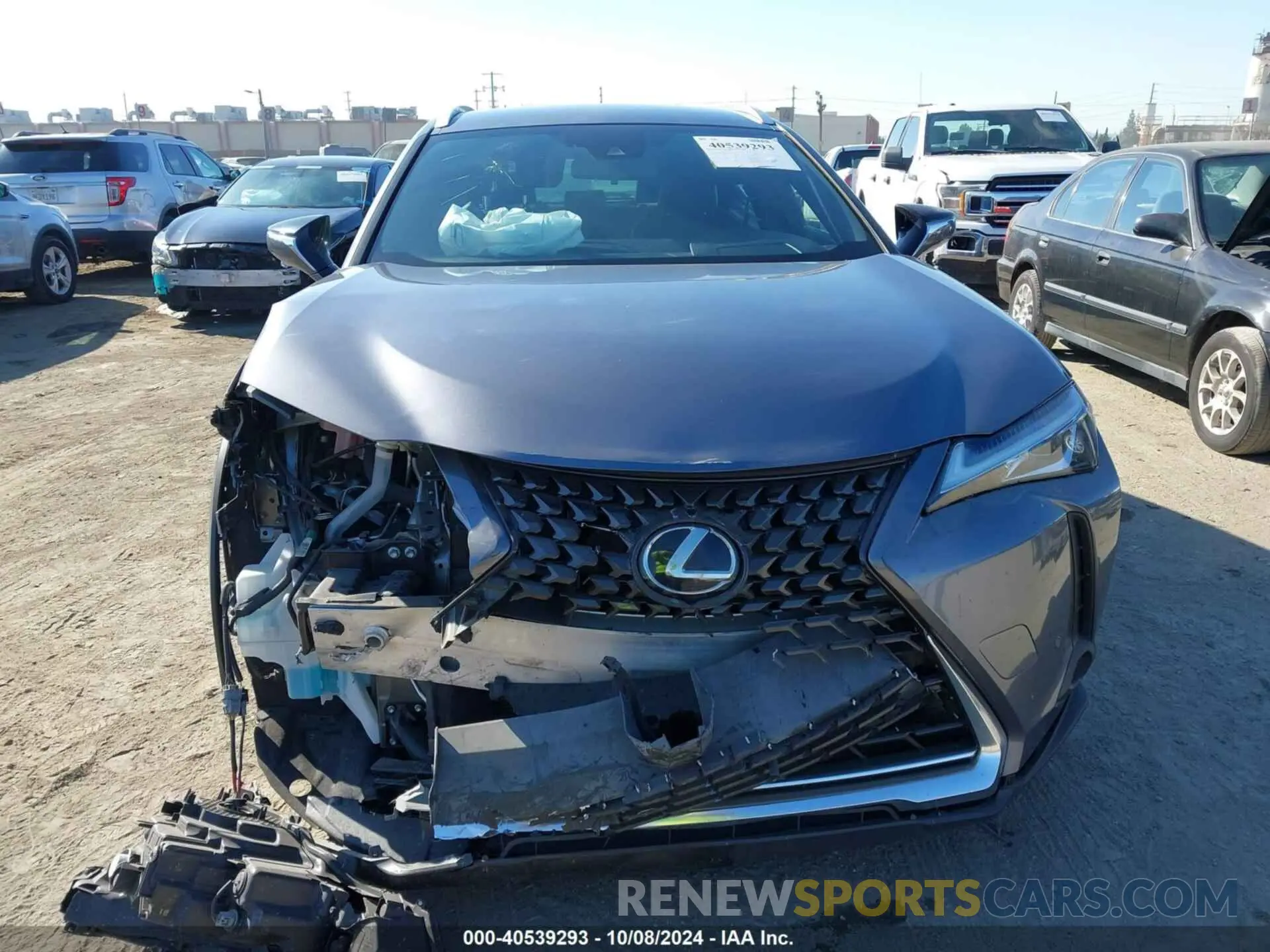 12 Фотография поврежденного автомобиля JTHX3JBH2M2042130 LEXUS UX 200 2021