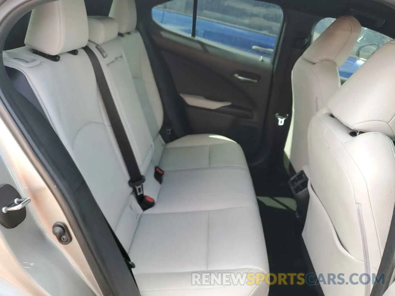 11 Фотография поврежденного автомобиля JTHX3JBH7M2036551 LEXUS UX 200 2021