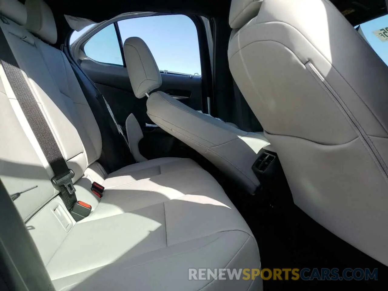 10 Фотография поврежденного автомобиля JTHX3JBHXM2038035 LEXUS UX 200 2021