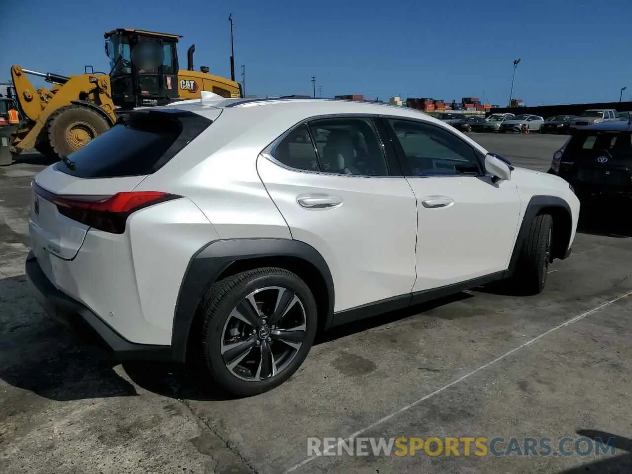 3 Фотография поврежденного автомобиля JTHX3JBHXM2038035 LEXUS UX 200 2021