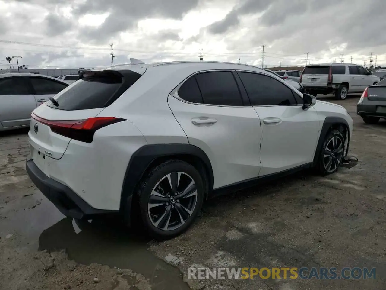 3 Photograph of a damaged car JTHX3JBHXM2040304 LEXUS UX 200 2021