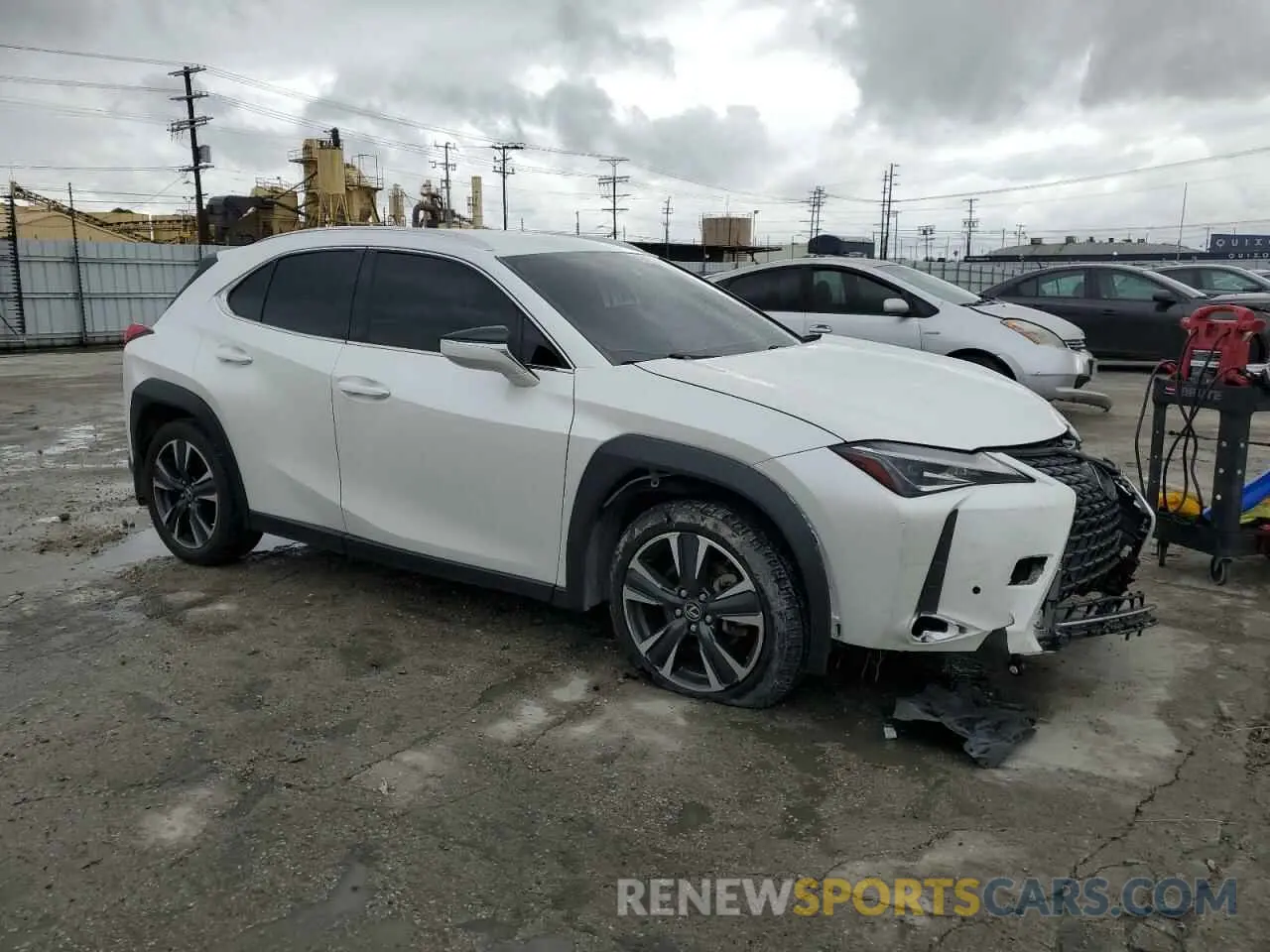 4 Photograph of a damaged car JTHX3JBHXM2040304 LEXUS UX 200 2021