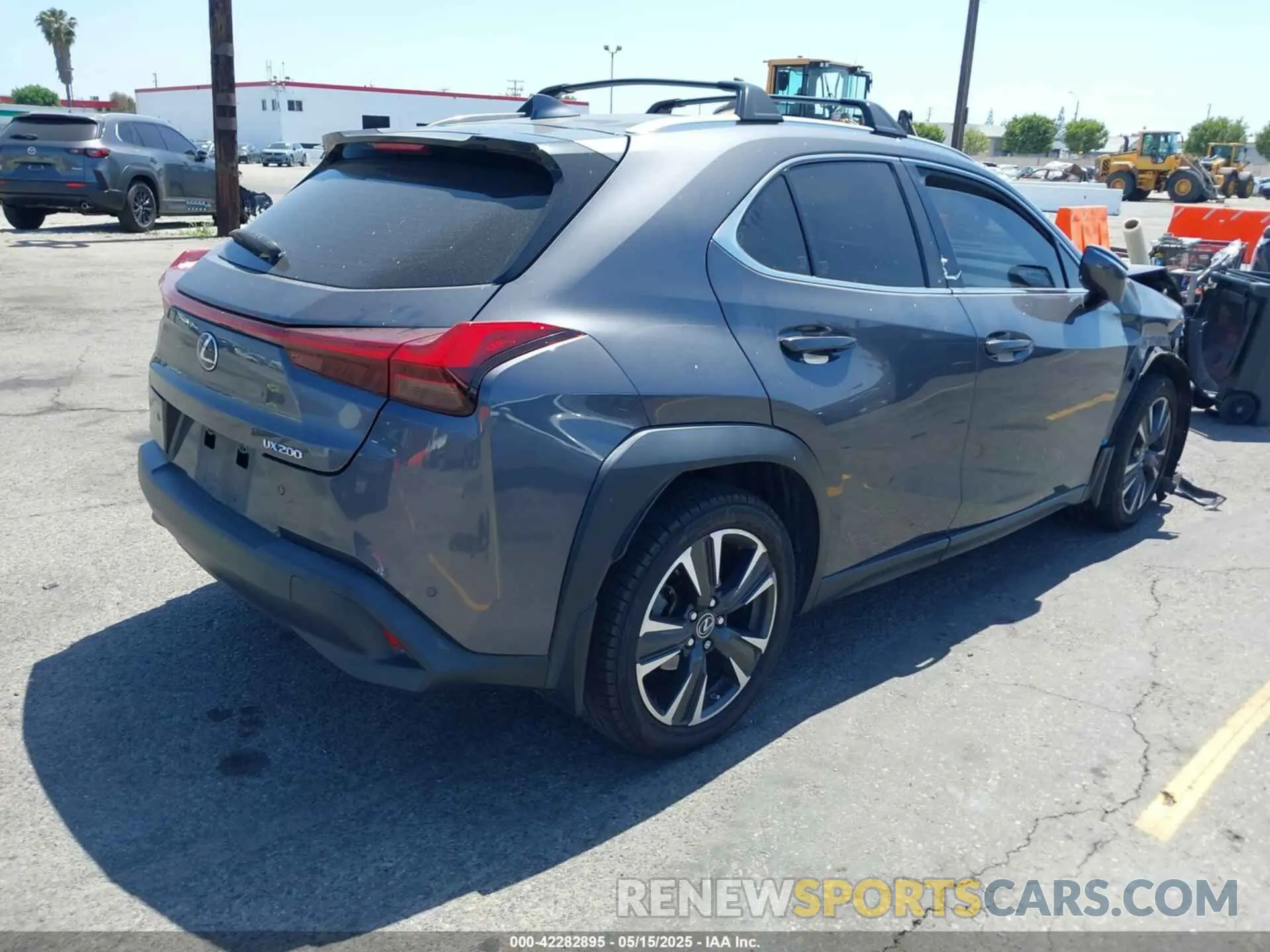 4 Фотография поврежденного автомобиля JTHX3JBH7N2055392 LEXUS UX 200 2022