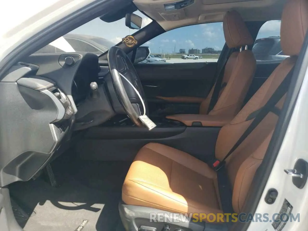 7 Фотография поврежденного автомобиля JTHP3JBH9N2051389 LEXUS UX 200 BAS 2022