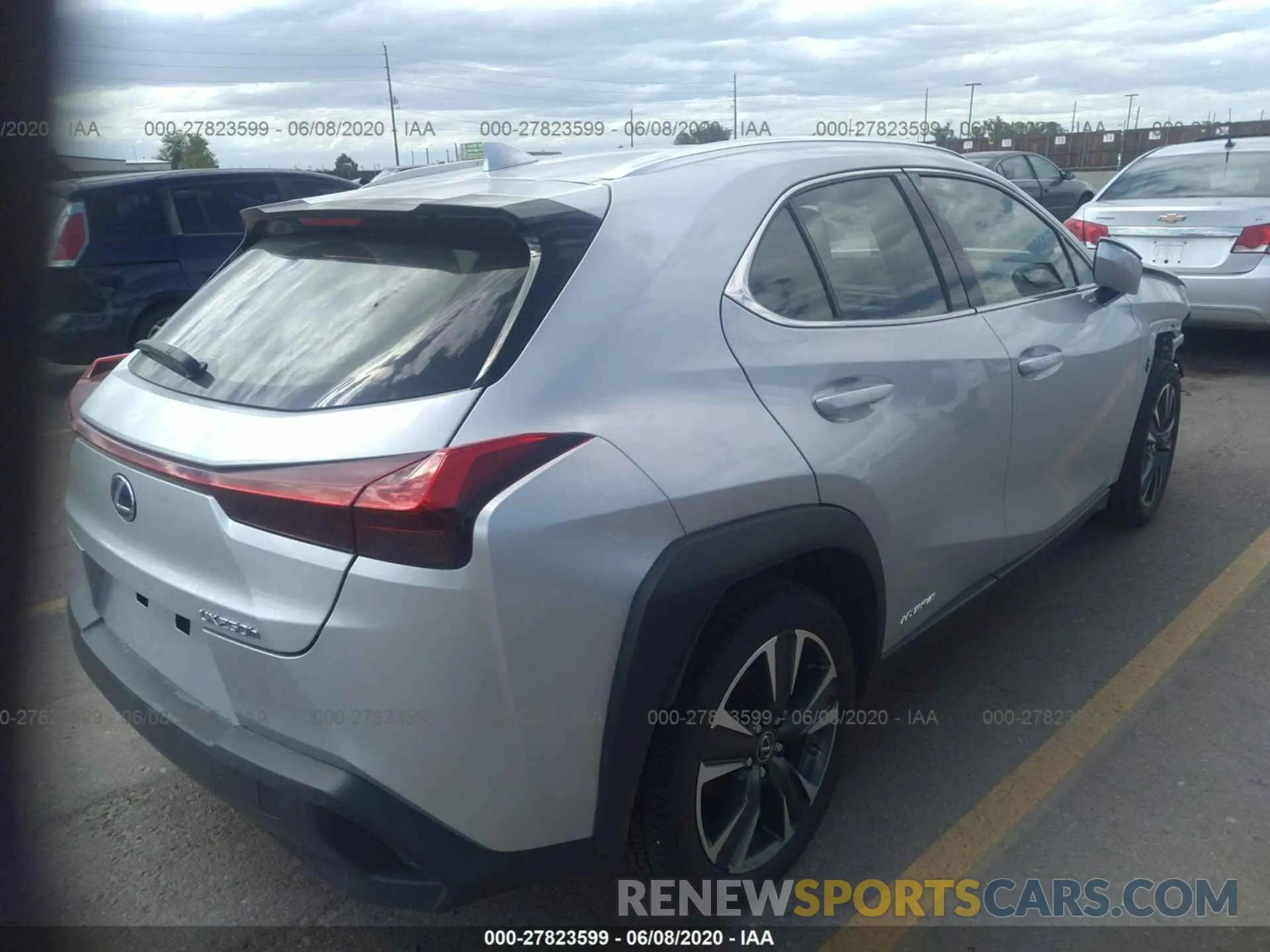 4 Photograph of a damaged car JTHU9JBH1K2011305 LEXUS UX 2019