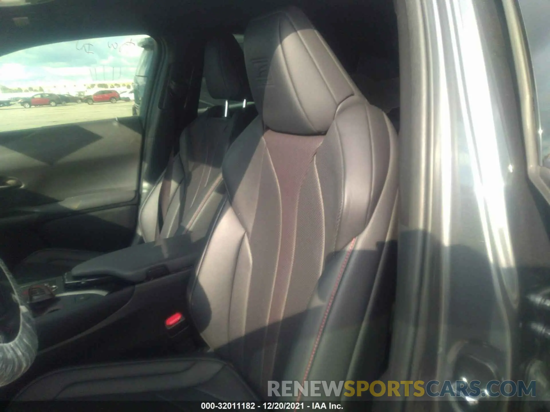 8 Фотография поврежденного автомобиля JTHY3JBH7K2005866 LEXUS UX 2019