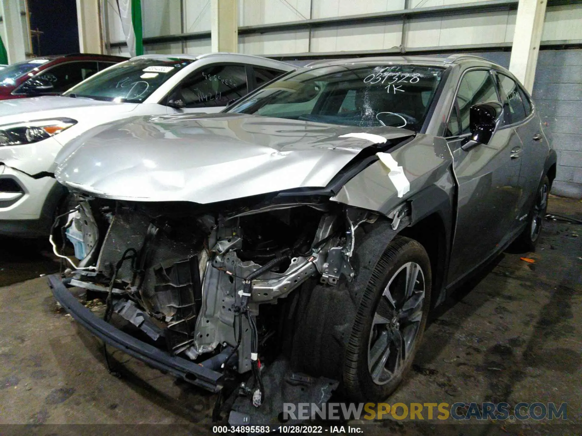 2 Фотография поврежденного автомобиля 00HP9JBH5L2031328 LEXUS UX 2020
