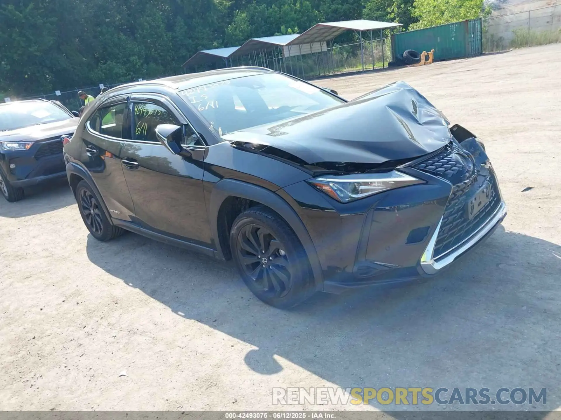 1 Фотография поврежденного автомобиля JTHP9JBH2M2045897 LEXUS UX 2021