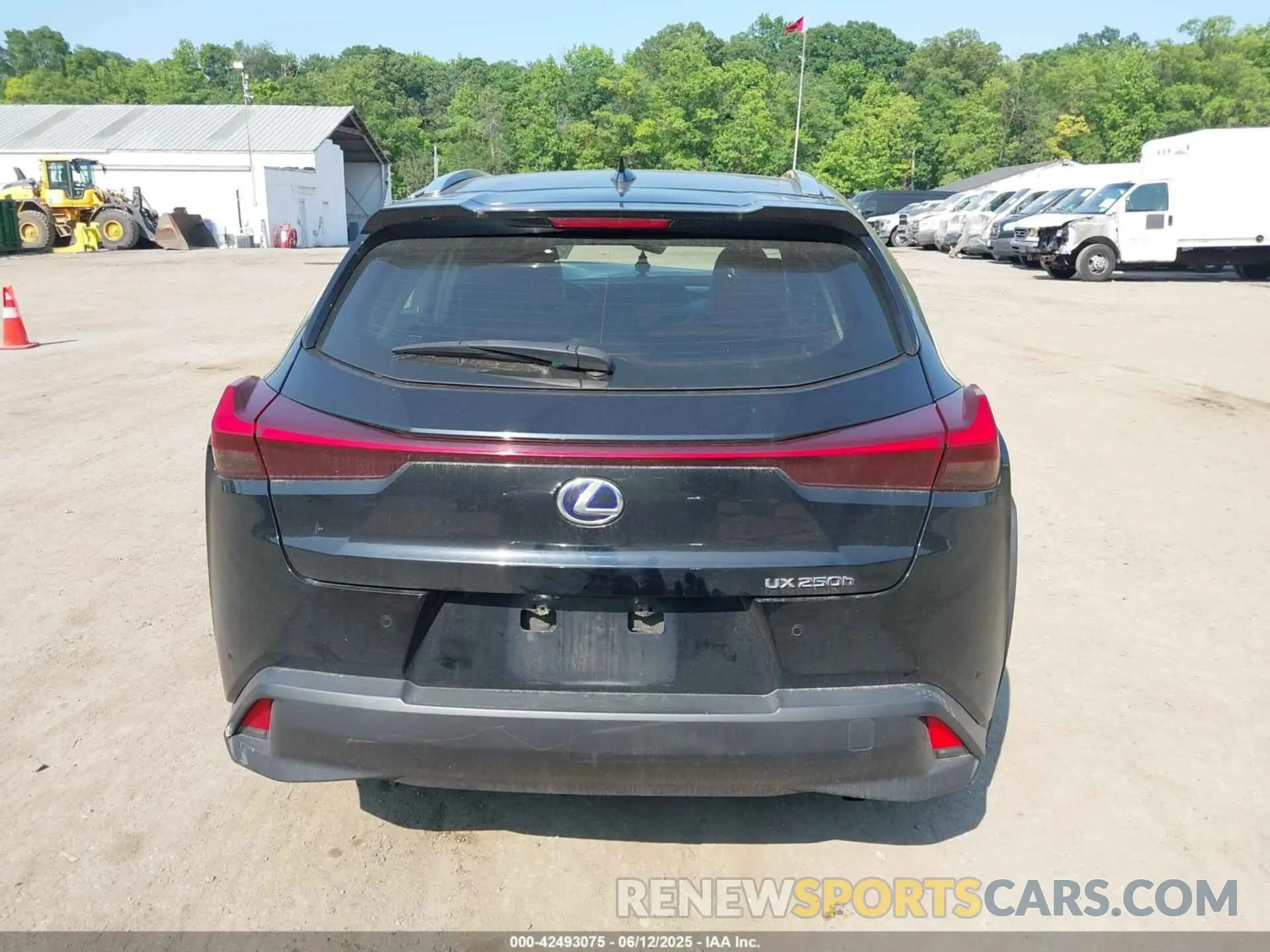 16 Фотография поврежденного автомобиля JTHP9JBH2M2045897 LEXUS UX 2021