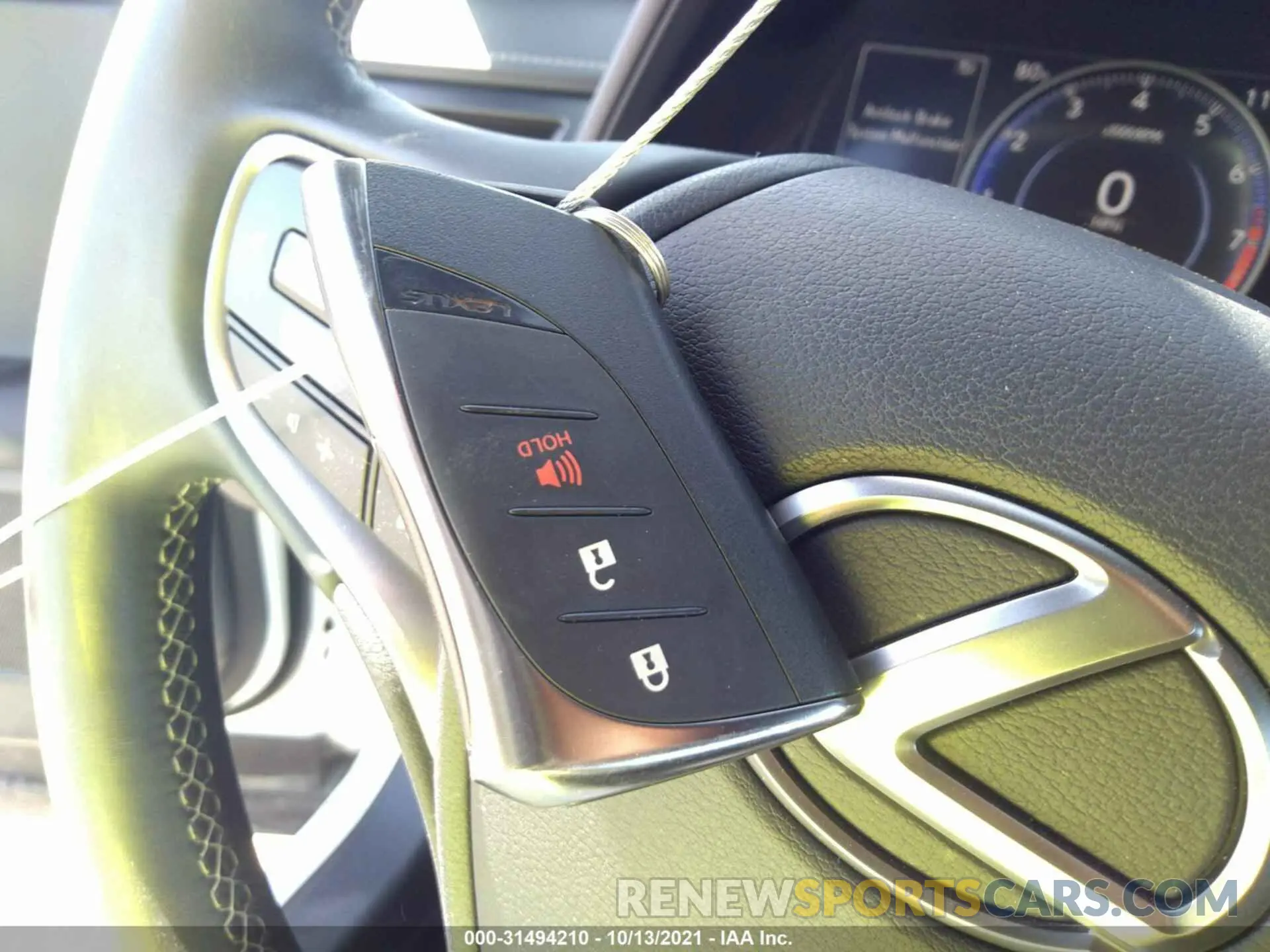 11 Photograph of a damaged car JTHX3JBH3M2039141 LEXUS UX 2021