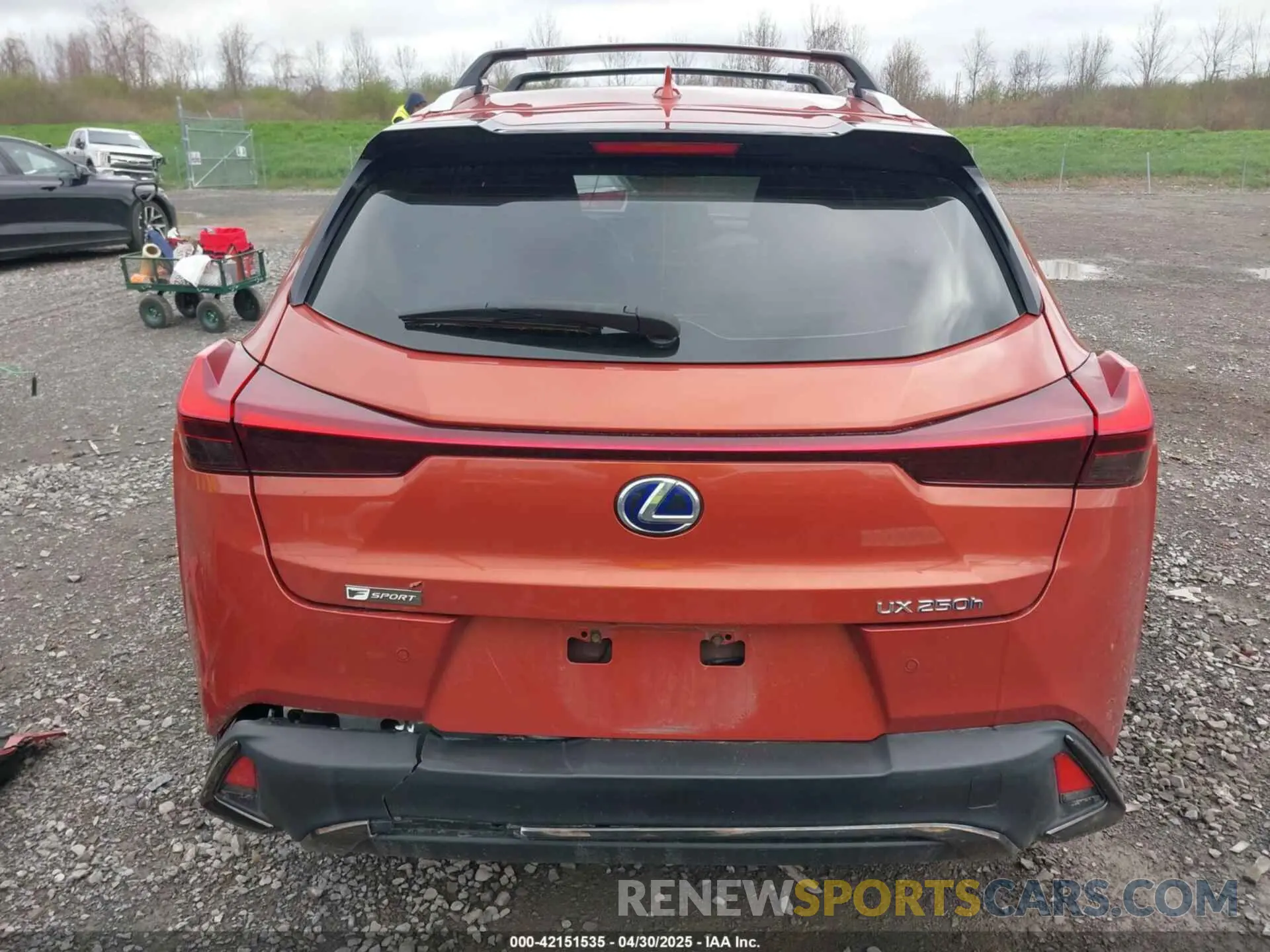 17 Photograph of a damaged car JTHU9JBH3K2003383 LEXUS UX 250H 2019