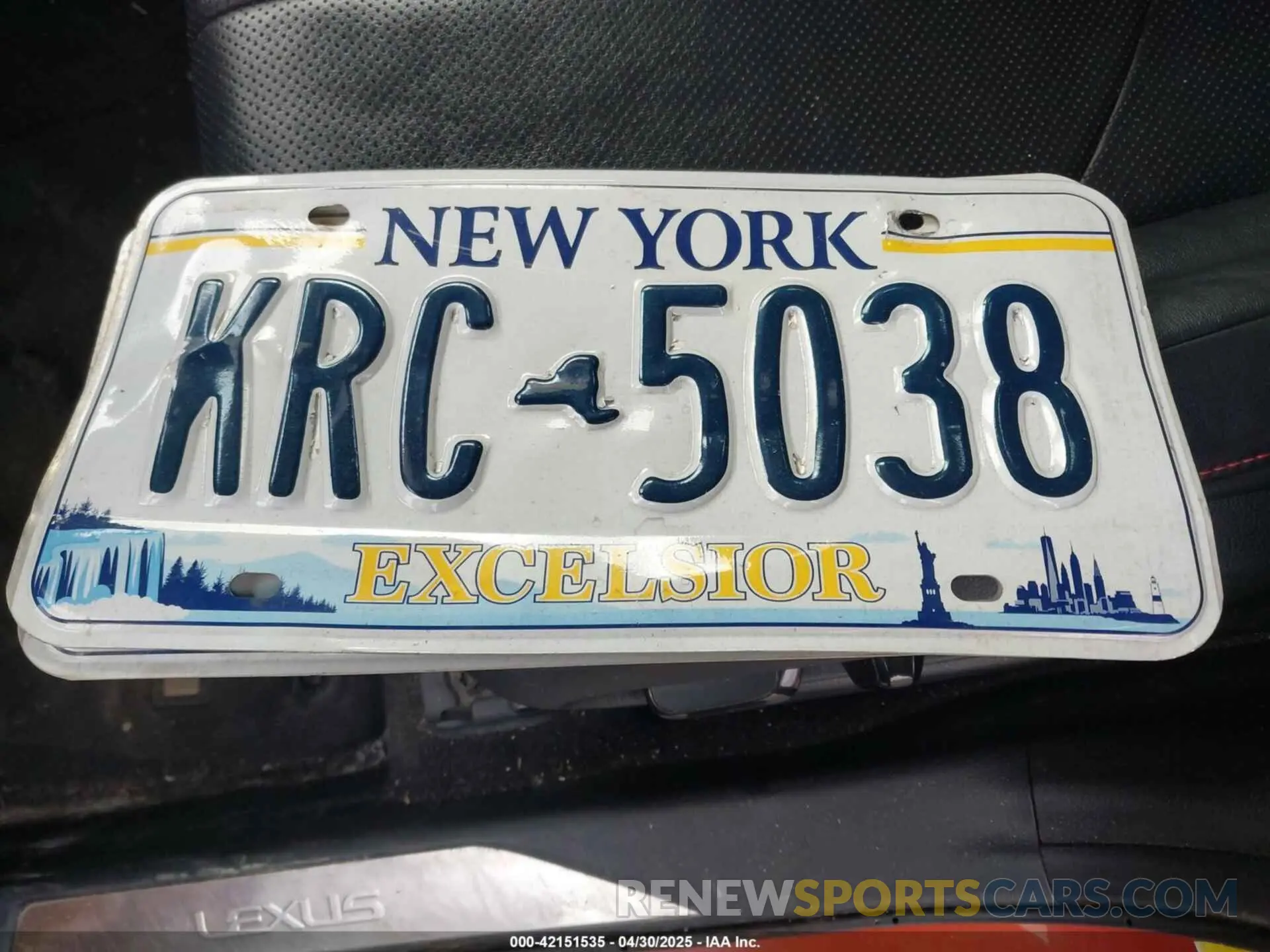 18 Photograph of a damaged car JTHU9JBH3K2003383 LEXUS UX 250H 2019