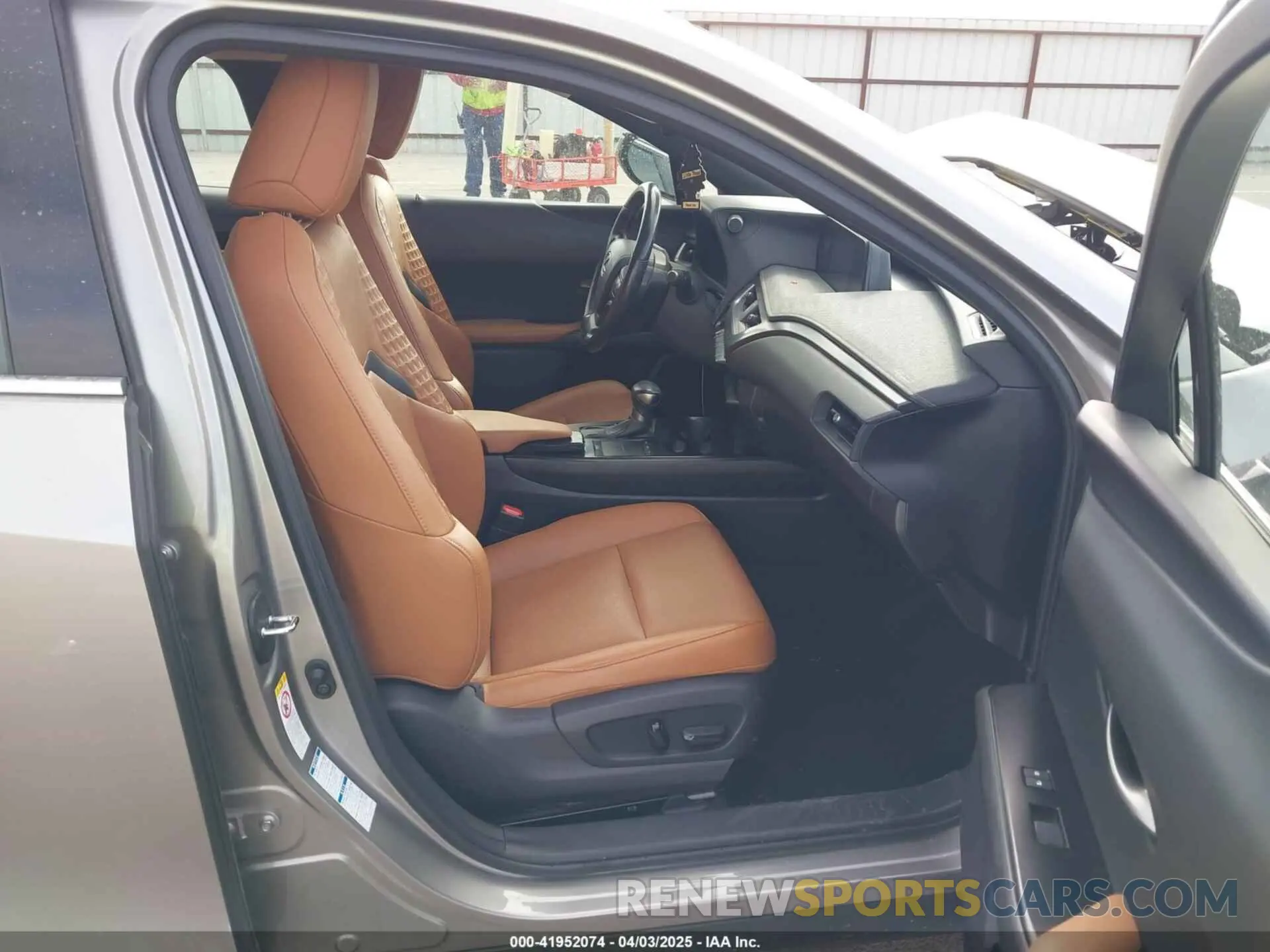 5 Photograph of a damaged car JTHU9JBH4K2005403 LEXUS UX 250H 2019