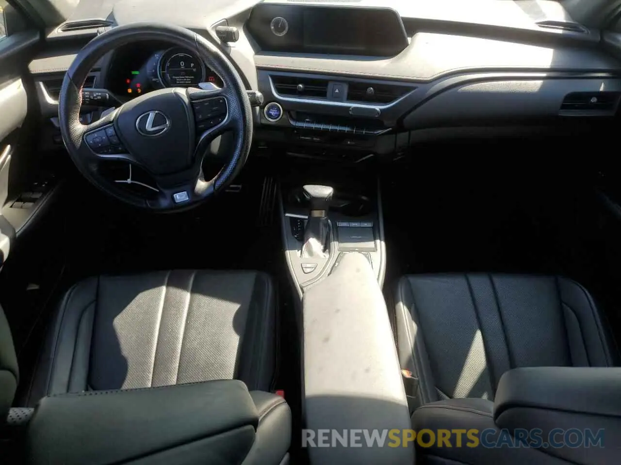 8 Photograph of a damaged car JTHU9JBH7K2018470 LEXUS UX 250H 2019