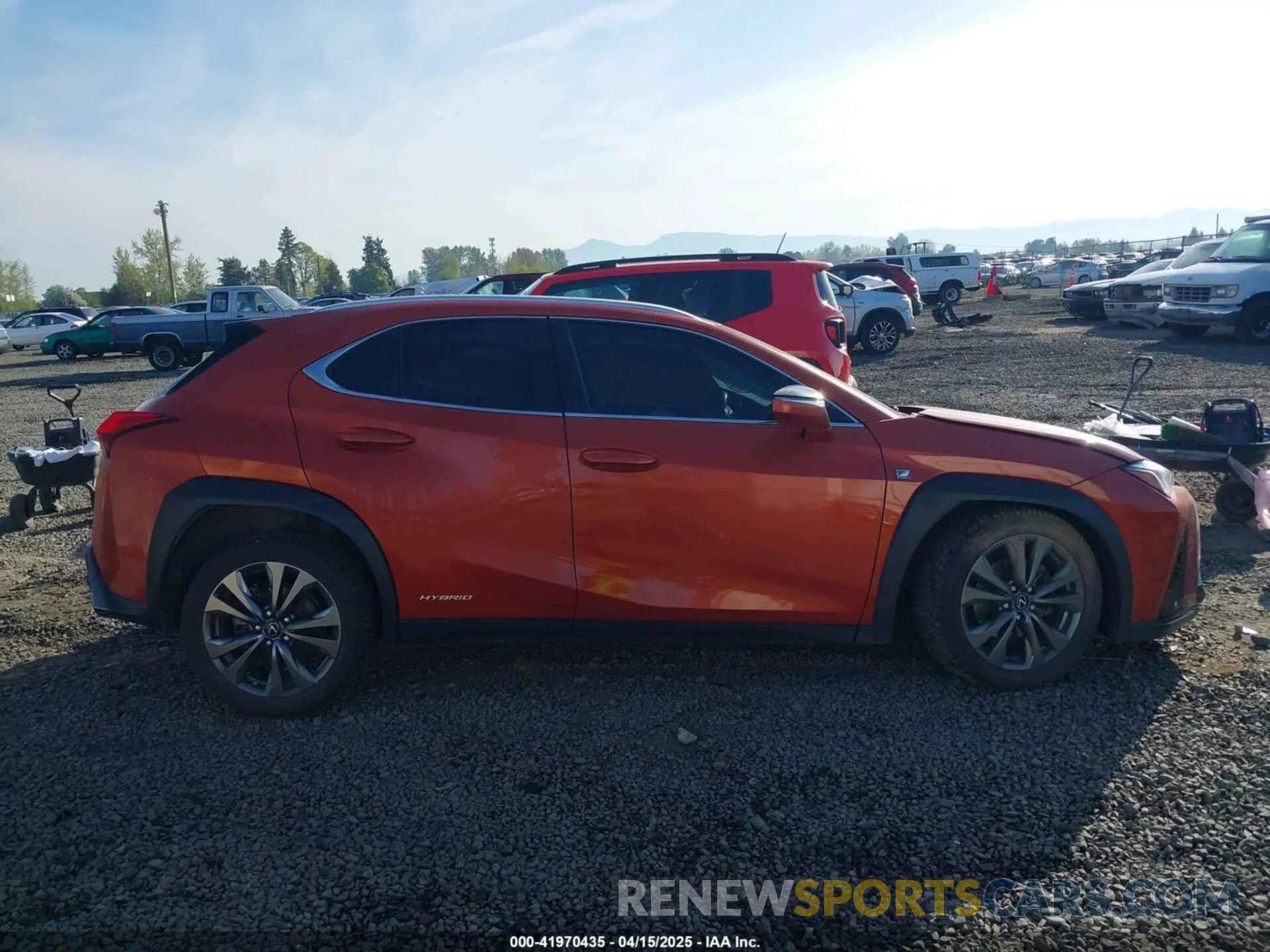 13 Photograph of a damaged car JTHU9JBH9K2004540 LEXUS UX 250H 2019