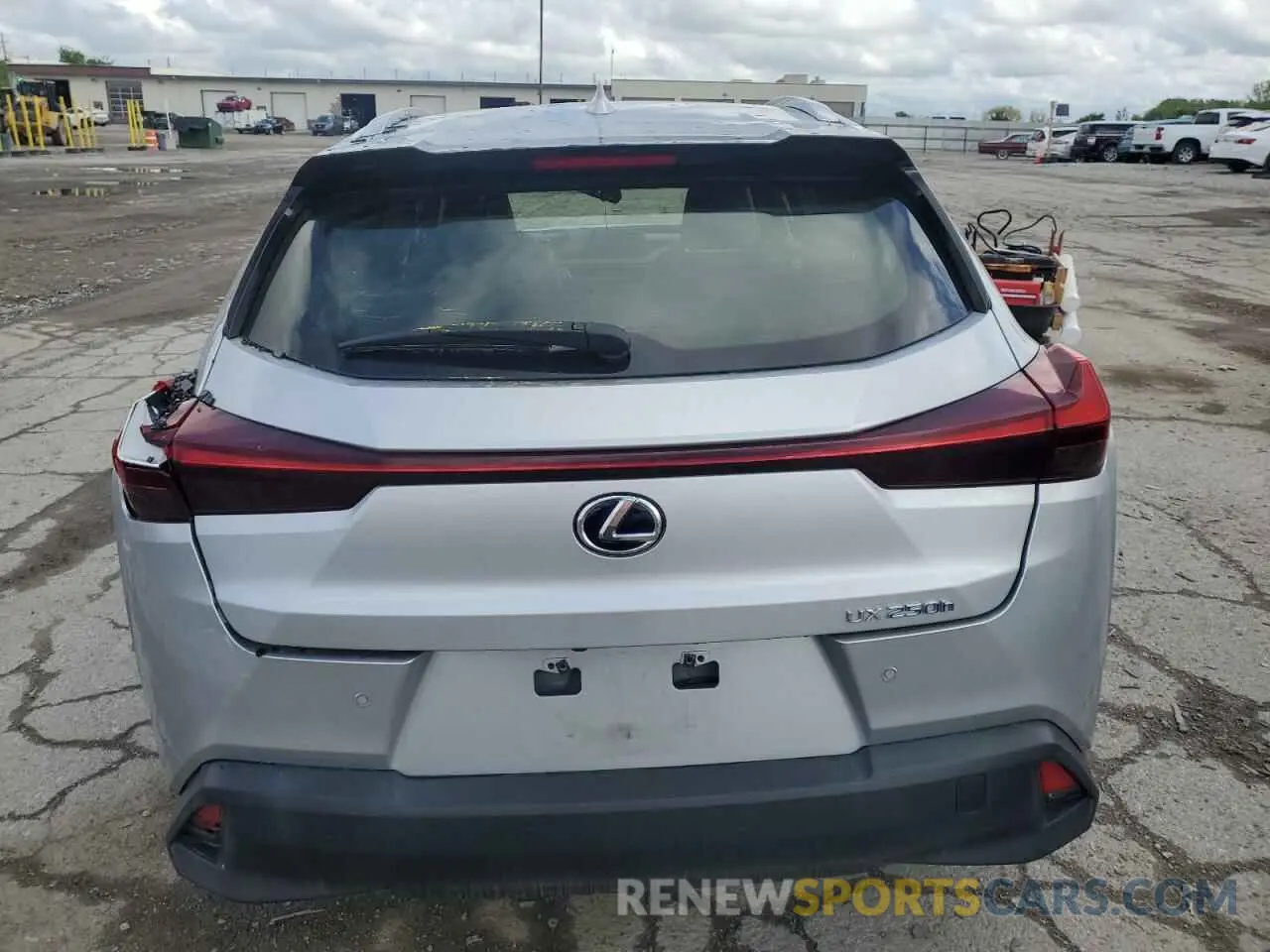 6 Фотография поврежденного автомобиля JTHU9JBH9K2017871 LEXUS UX 250H 2019