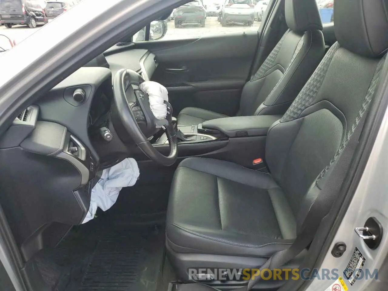 7 Фотография поврежденного автомобиля JTHU9JBH9K2017871 LEXUS UX 250H 2019