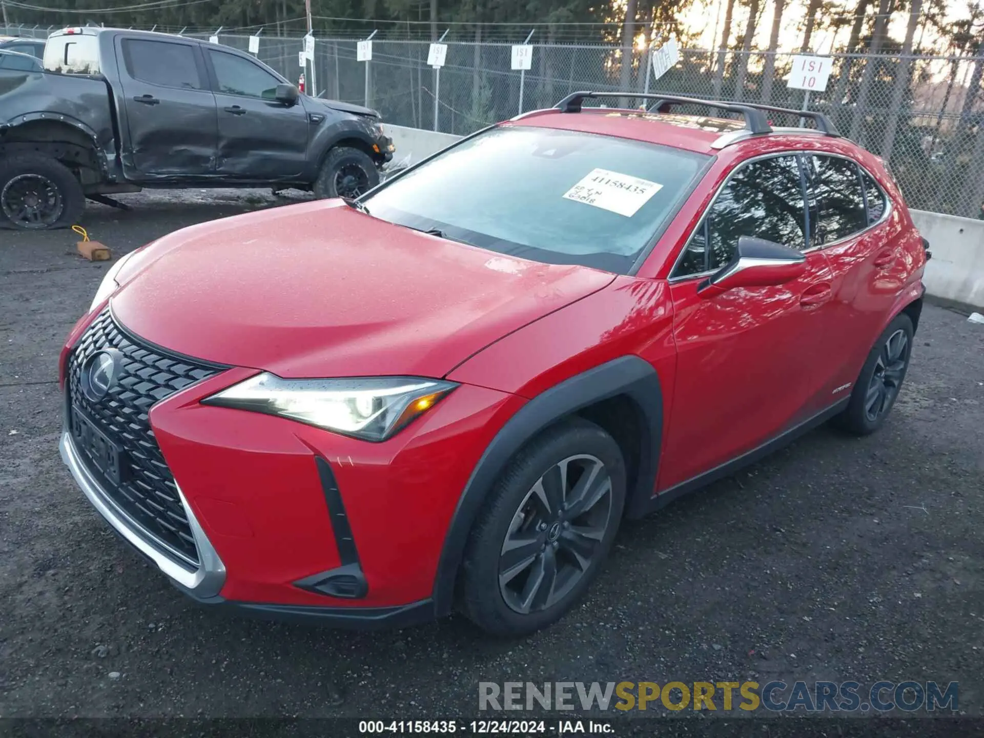 2 Фотография поврежденного автомобиля JTHU9JBHXK2002084 LEXUS UX 250H 2019
