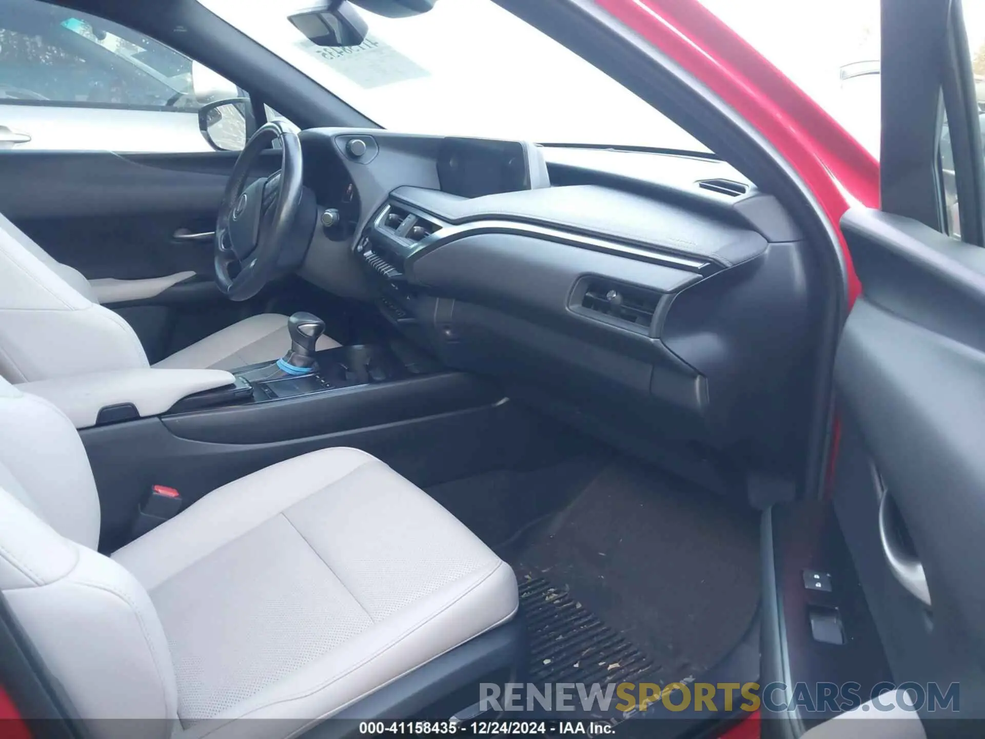 5 Фотография поврежденного автомобиля JTHU9JBHXK2002084 LEXUS UX 250H 2019