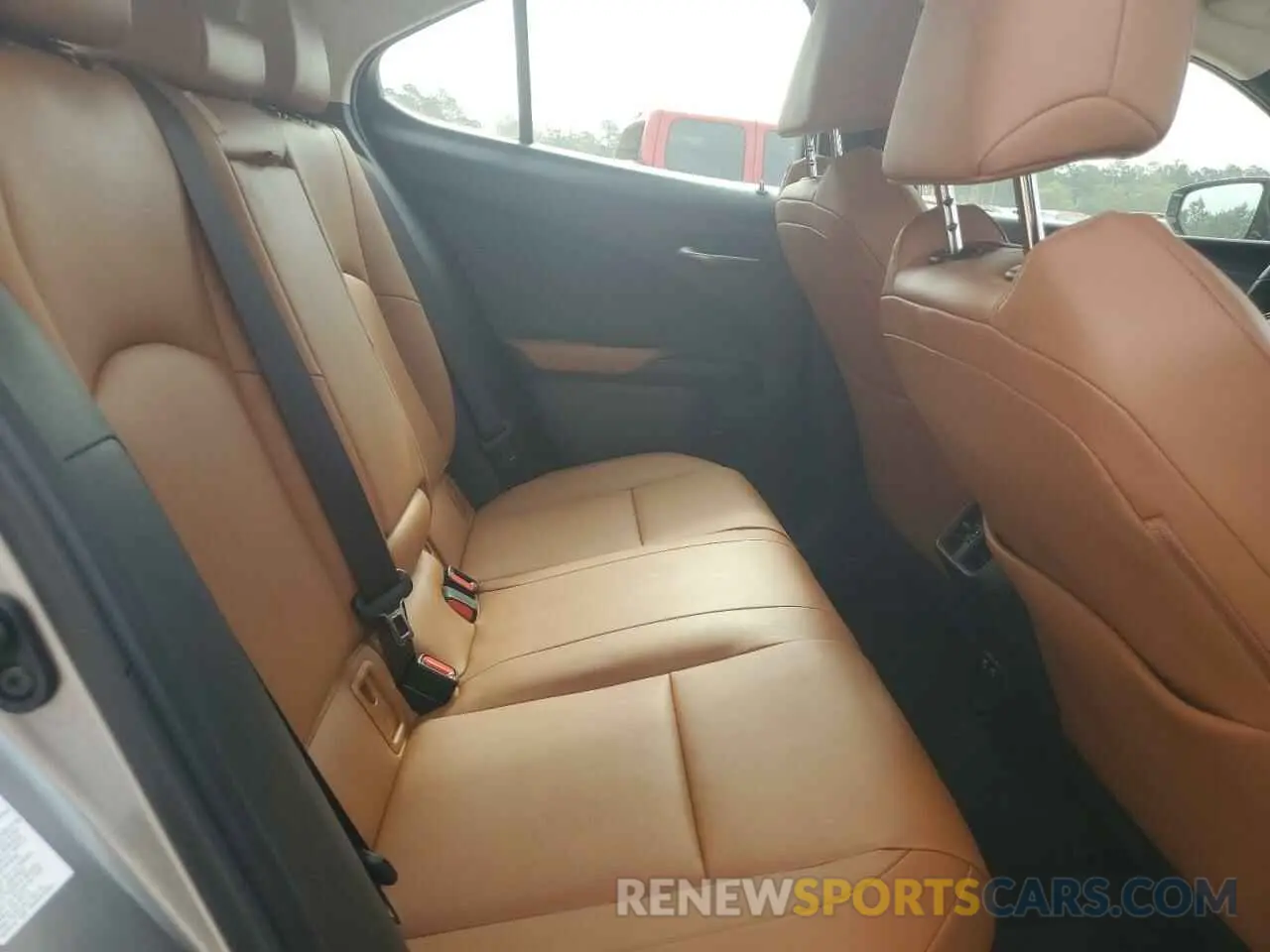 11 Photograph of a damaged car JTHU9JBHXK2011576 LEXUS UX 250H 2019